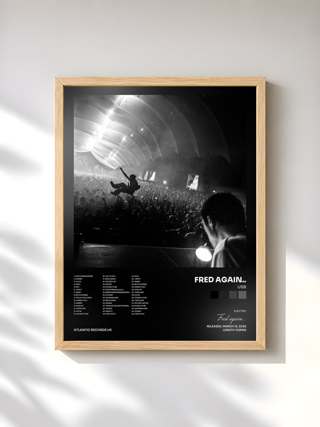 #bois Tableau de l'album USB de Fred again.., cadre en bois brut, imprimé et encadré en France