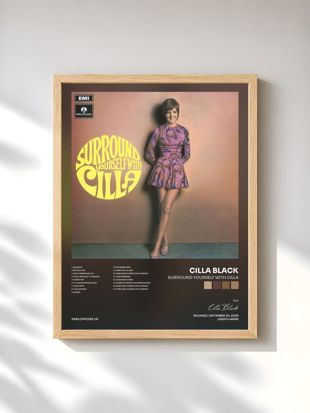 #bois Tableau de l'album Surround Yourself With Cilla de Cilla Black, cadre en bois brut, imprimé et encadré en France