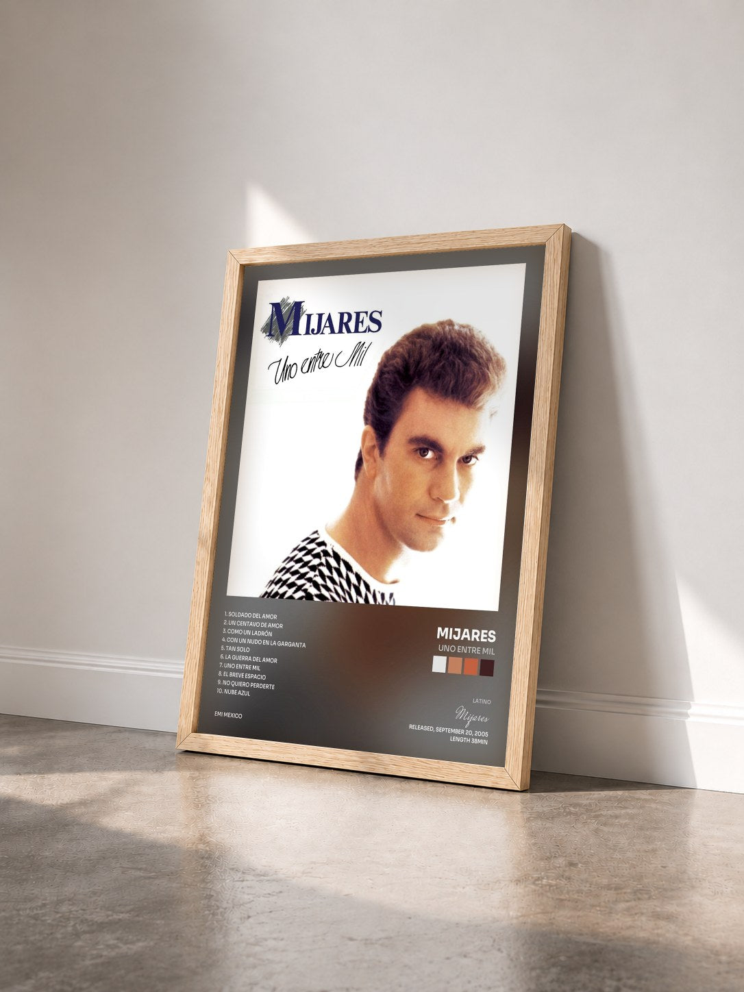 #bois Tableau de l'album Uno Entre Mil de Mijares vu de trois quarts, cadre en bois brut