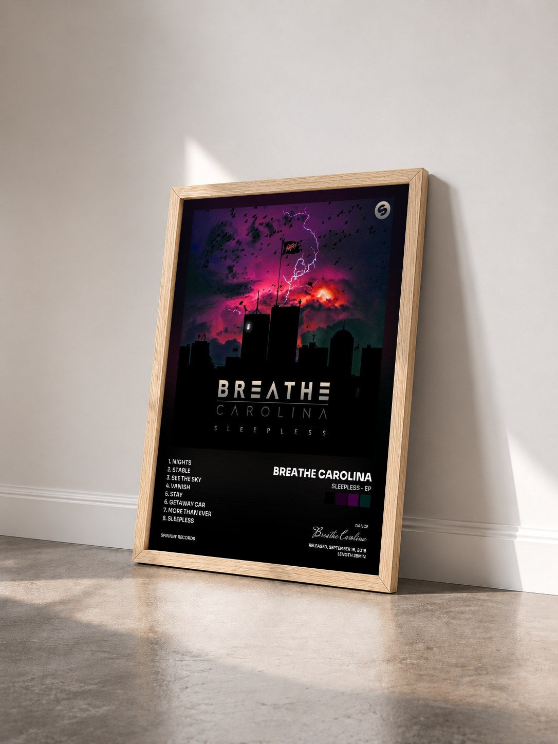 #bois Tableau de l'album Sleepless - EP de Breathe Carolina vu de trois quarts, cadre en bois brut