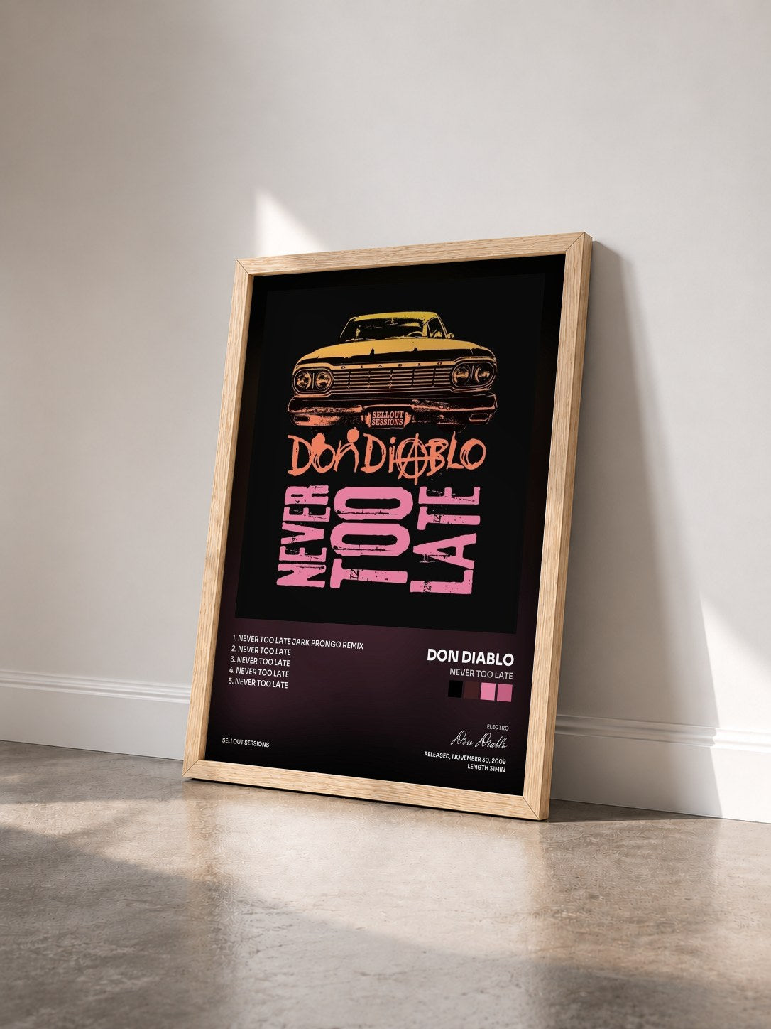 #bois Tableau de l'album Never Too Late de Don Diablo vu de trois quarts, cadre en bois brut