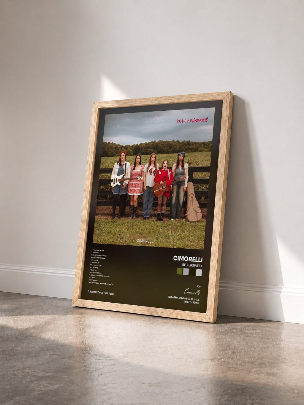 #bois Tableau de l'album Bittersweet de Cimorelli vu de trois quarts, cadre en bois brut