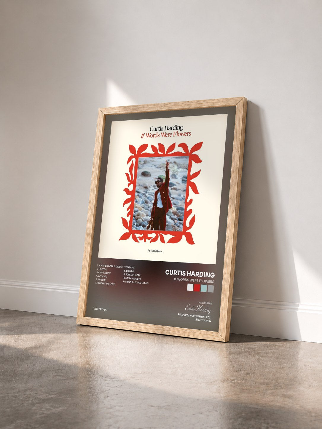 #bois Tableau de l'album If Words Were Flowers de Curtis Harding vu de trois quarts, cadre en bois brut