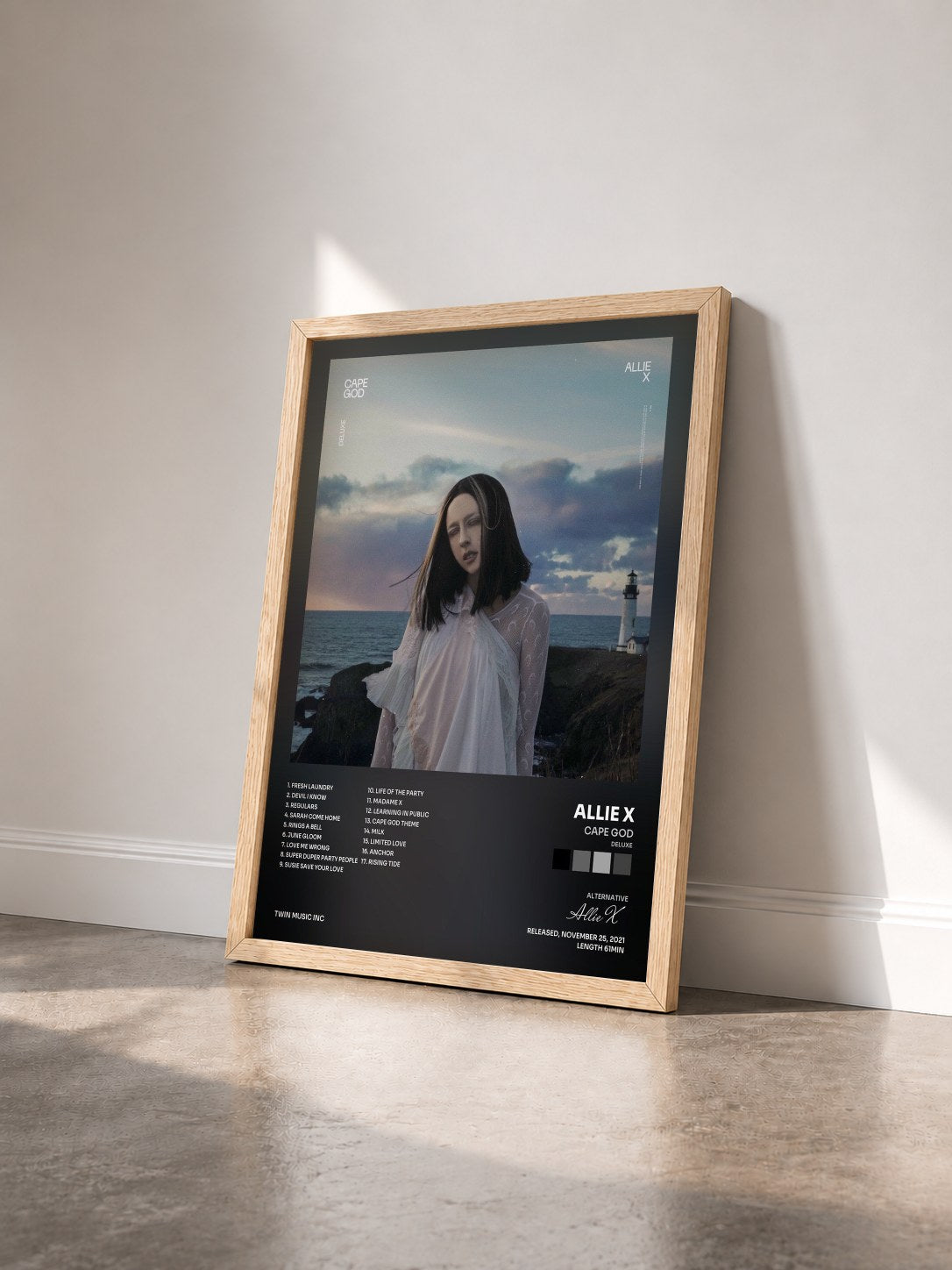 #bois Tableau de l'album Cape God (Deluxe) de Allie X vu de trois quarts, cadre en bois brut