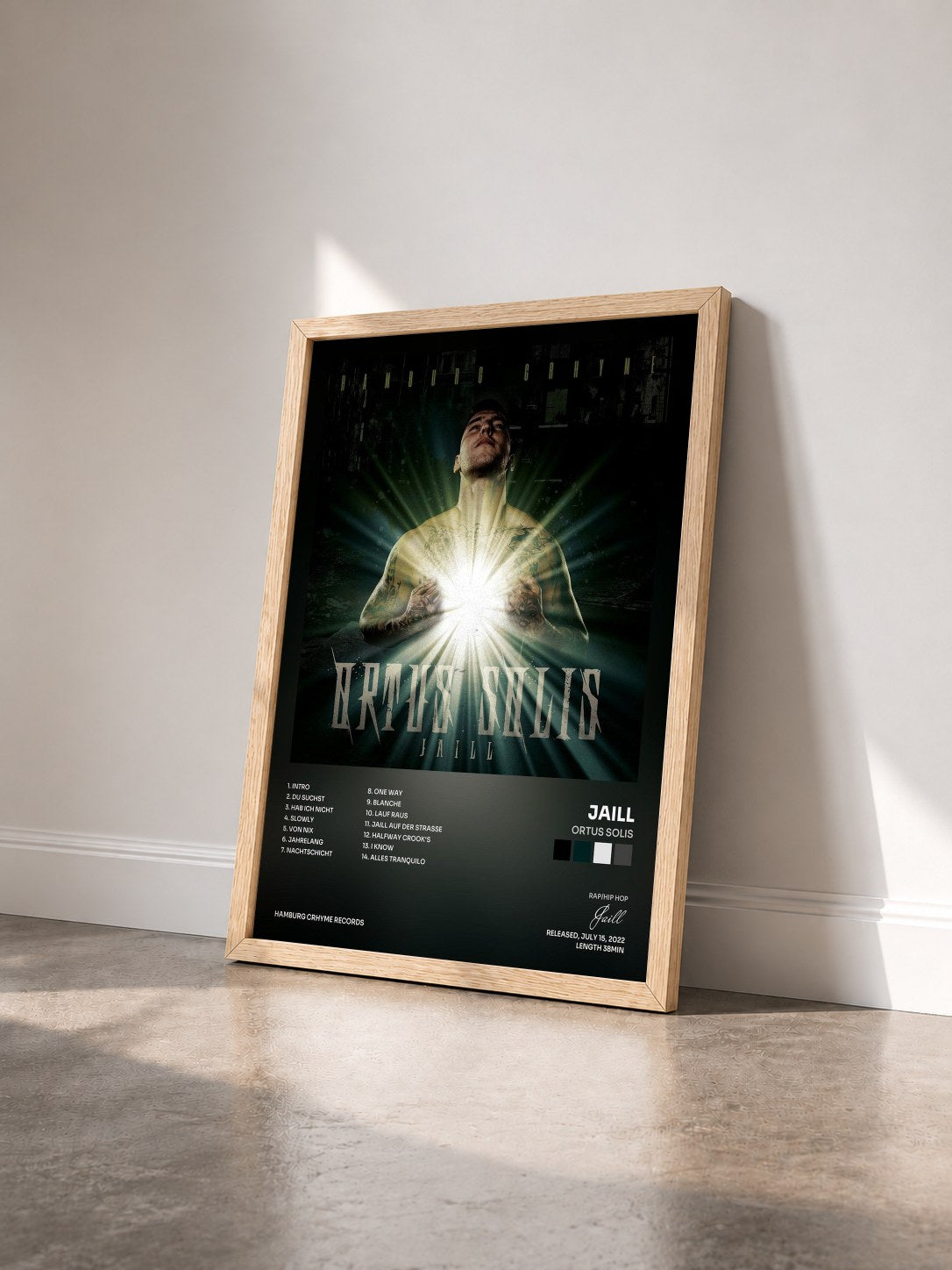 #bois Tableau de l'album Ortus Solis de Jaill vu de trois quarts, cadre en bois brut