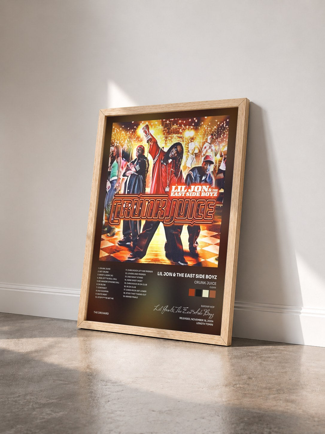 #bois Tableau de l'album Crunk Juice (Clean) de Lil Jon & The East Side Boyz vu de trois quarts, cadre en bois brut