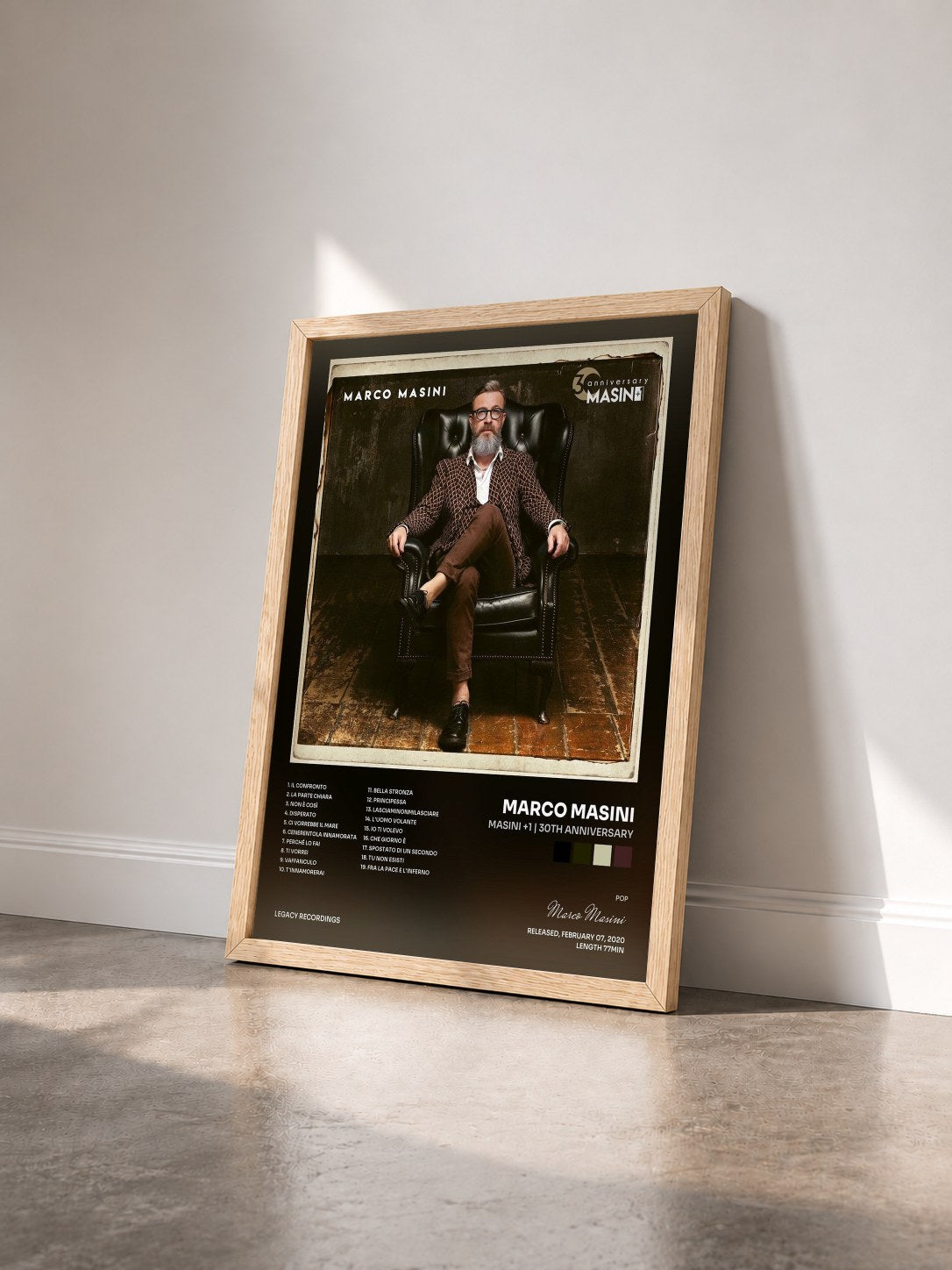 #bois Tableau de l'album Masini +1 | 30th Anniversary de Marco Masini vu de trois quarts, cadre en bois brut