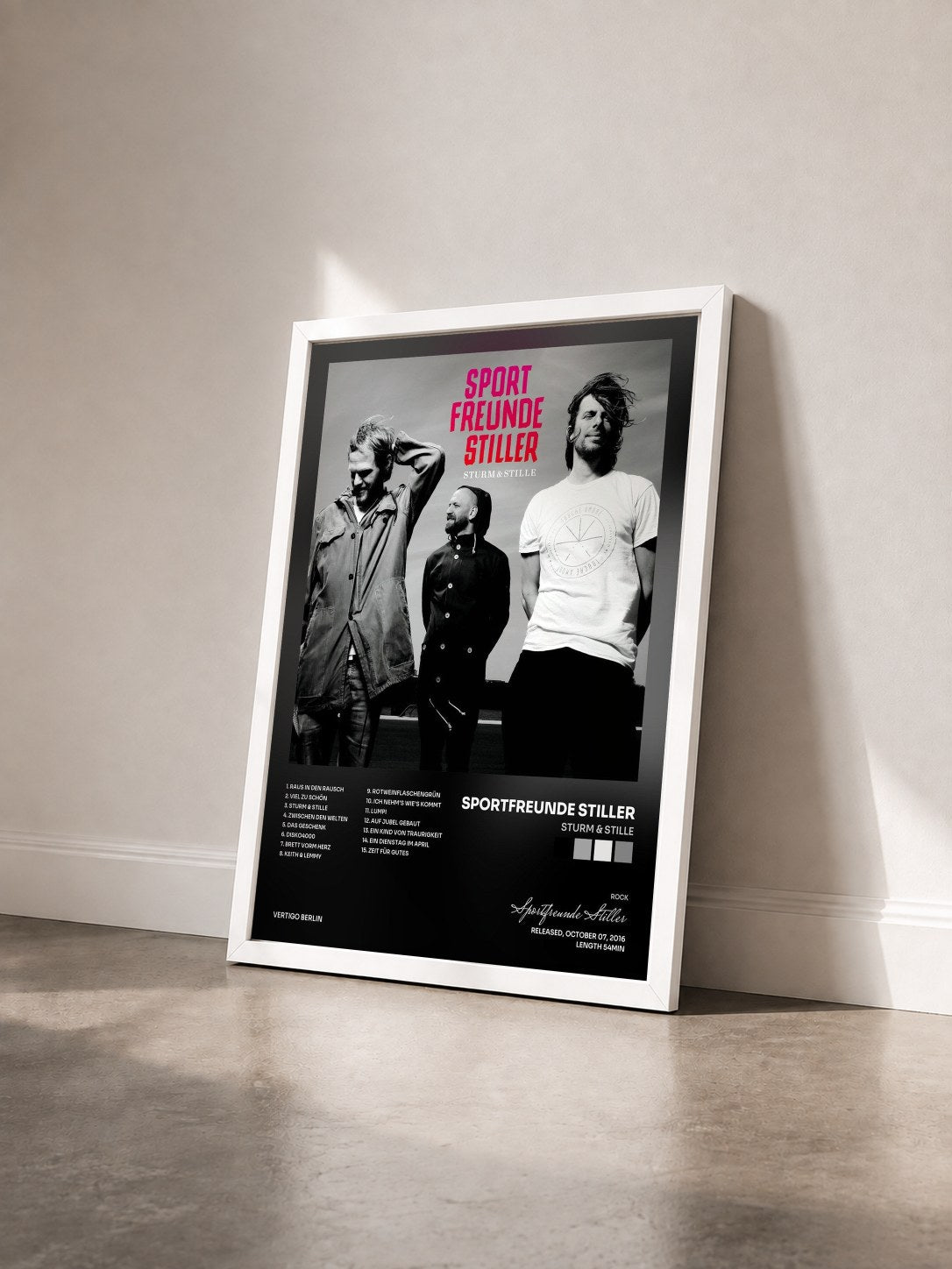 #blanc Tableau de l'album Sturm & Stille de Sportfreunde Stiller vu de trois quarts, cadre blanc