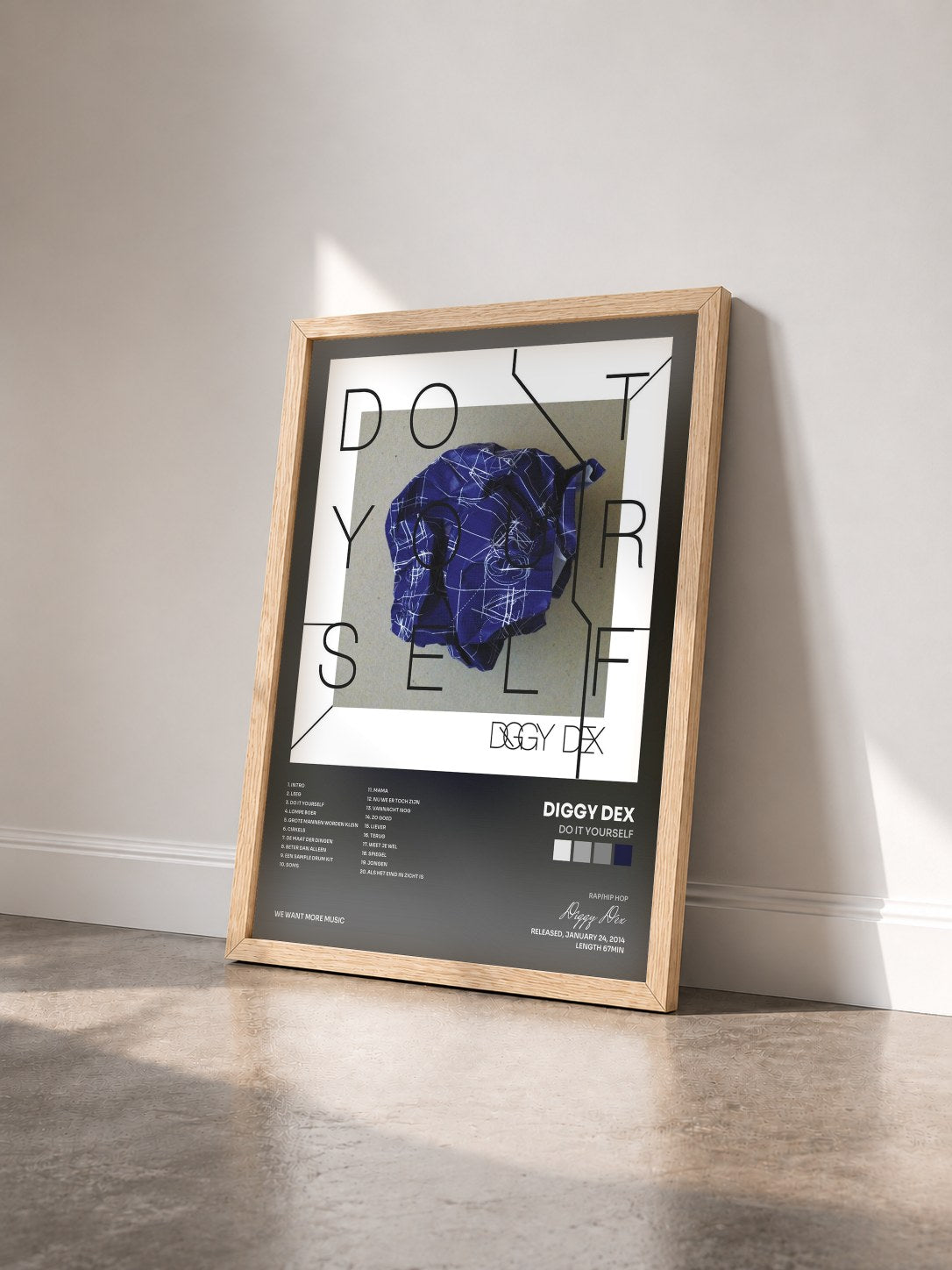 #bois Tableau de l'album Do It Yourself de Diggy Dex vu de trois quarts, cadre en bois brut