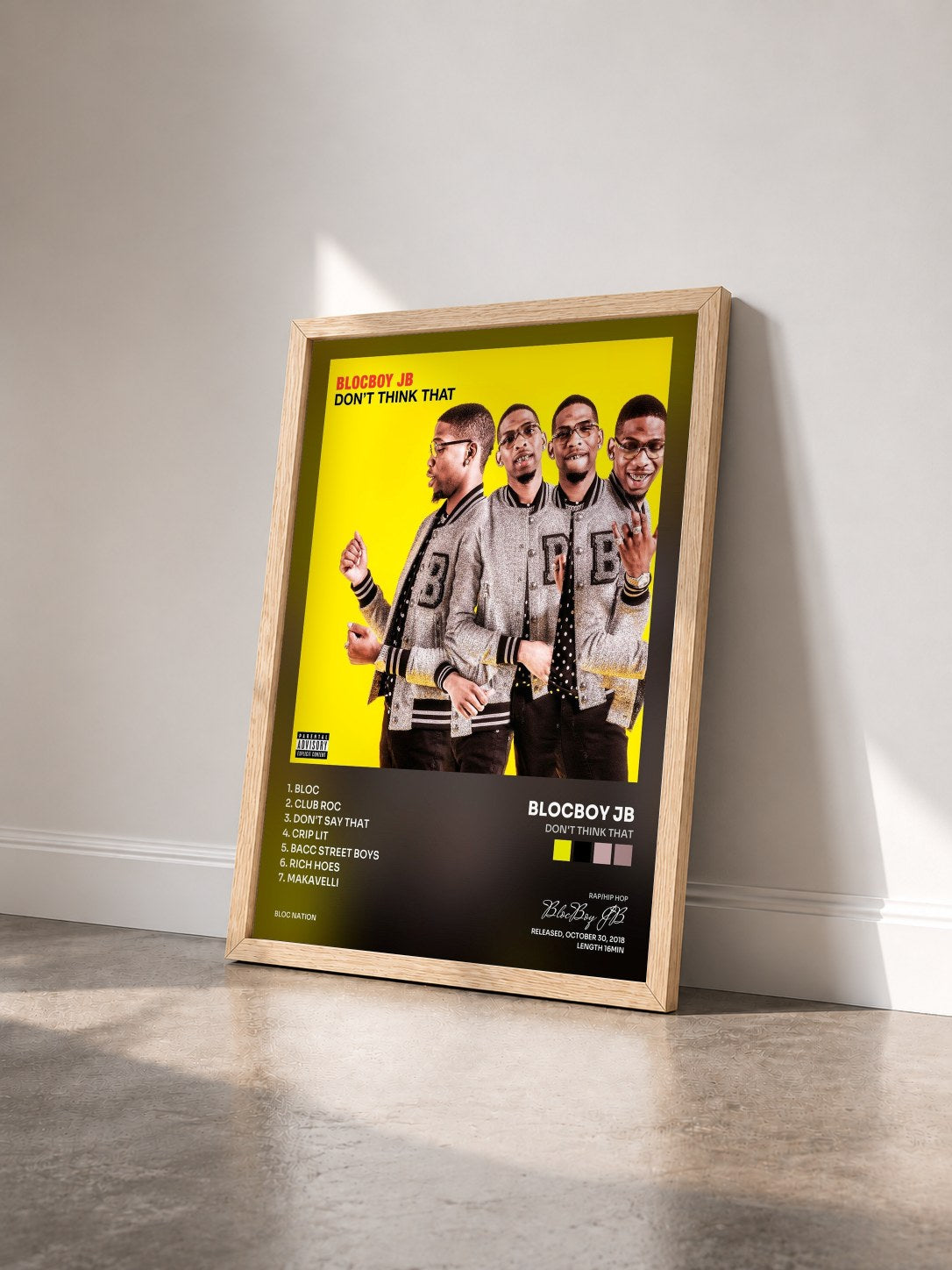 #bois Tableau de l'album Don't Think That de BlocBoy JB vu de trois quarts, cadre en bois brut