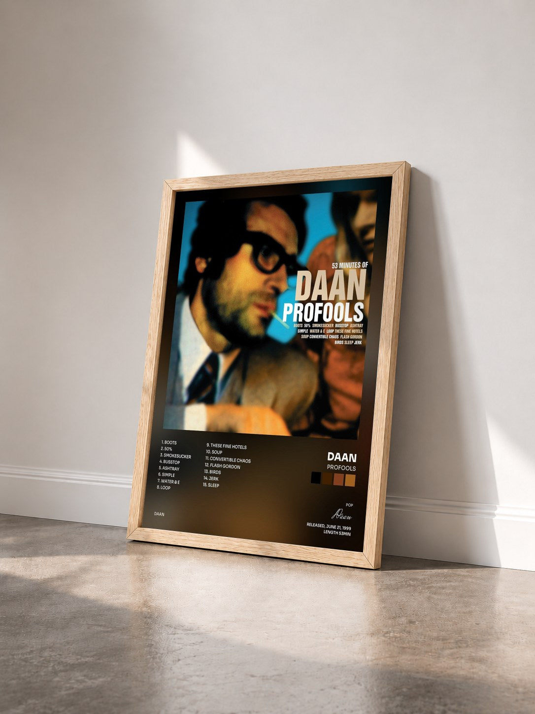 #bois Tableau de l'album Profools de Daan vu de trois quarts, cadre en bois brut