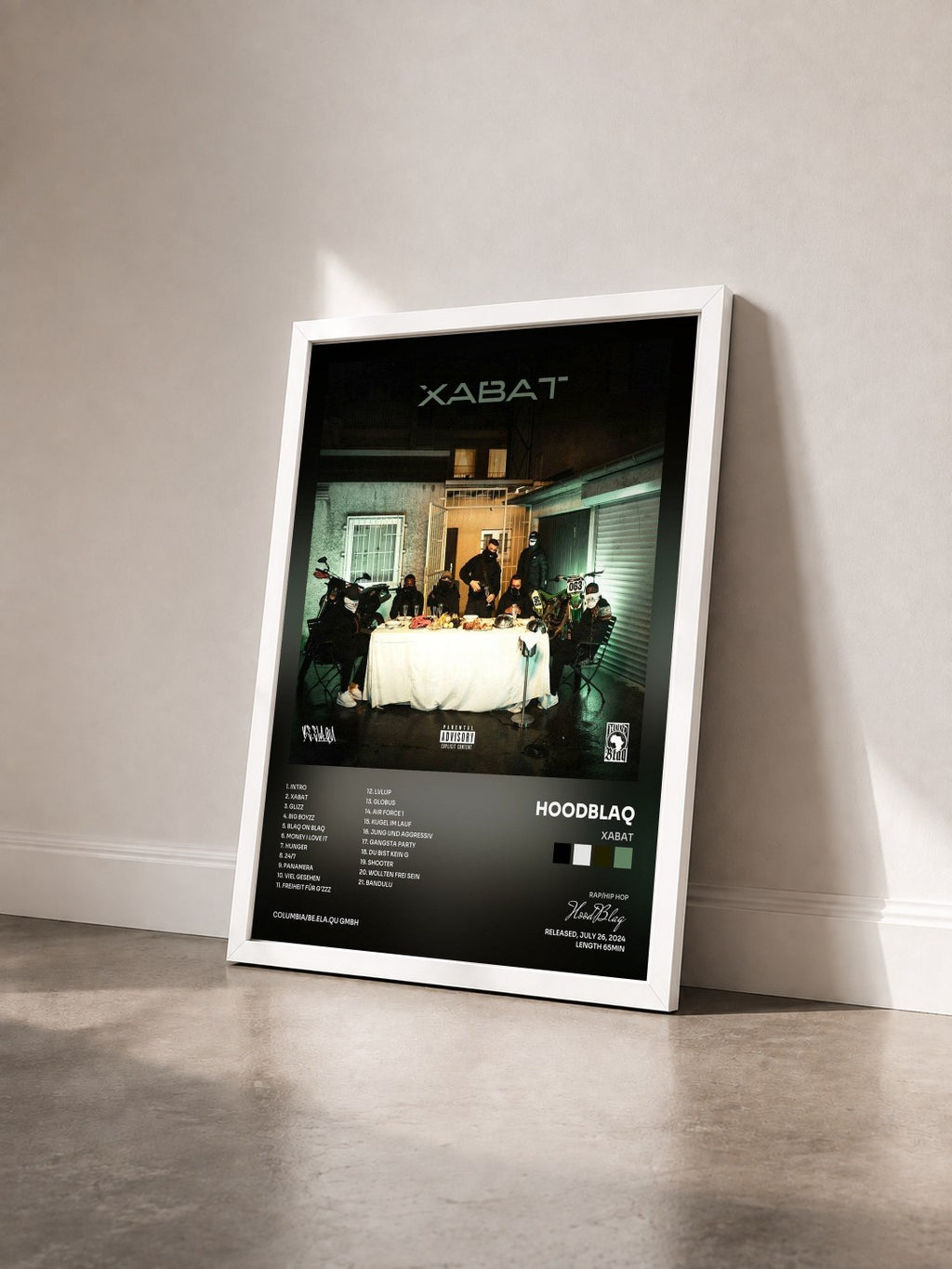 #blanc Tableau de l'album XABAT de HoodBlaq vu de trois quarts, cadre blanc