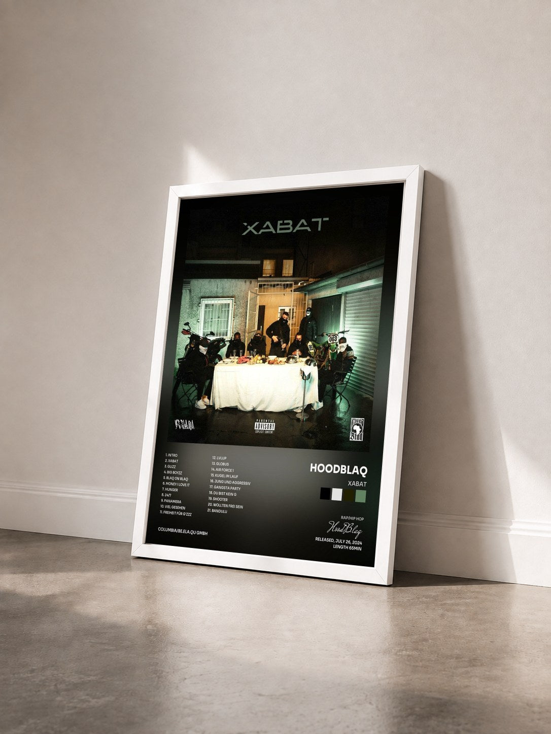 #blanc Tableau de l'album XABAT de HoodBlaq vu de trois quarts, cadre blanc