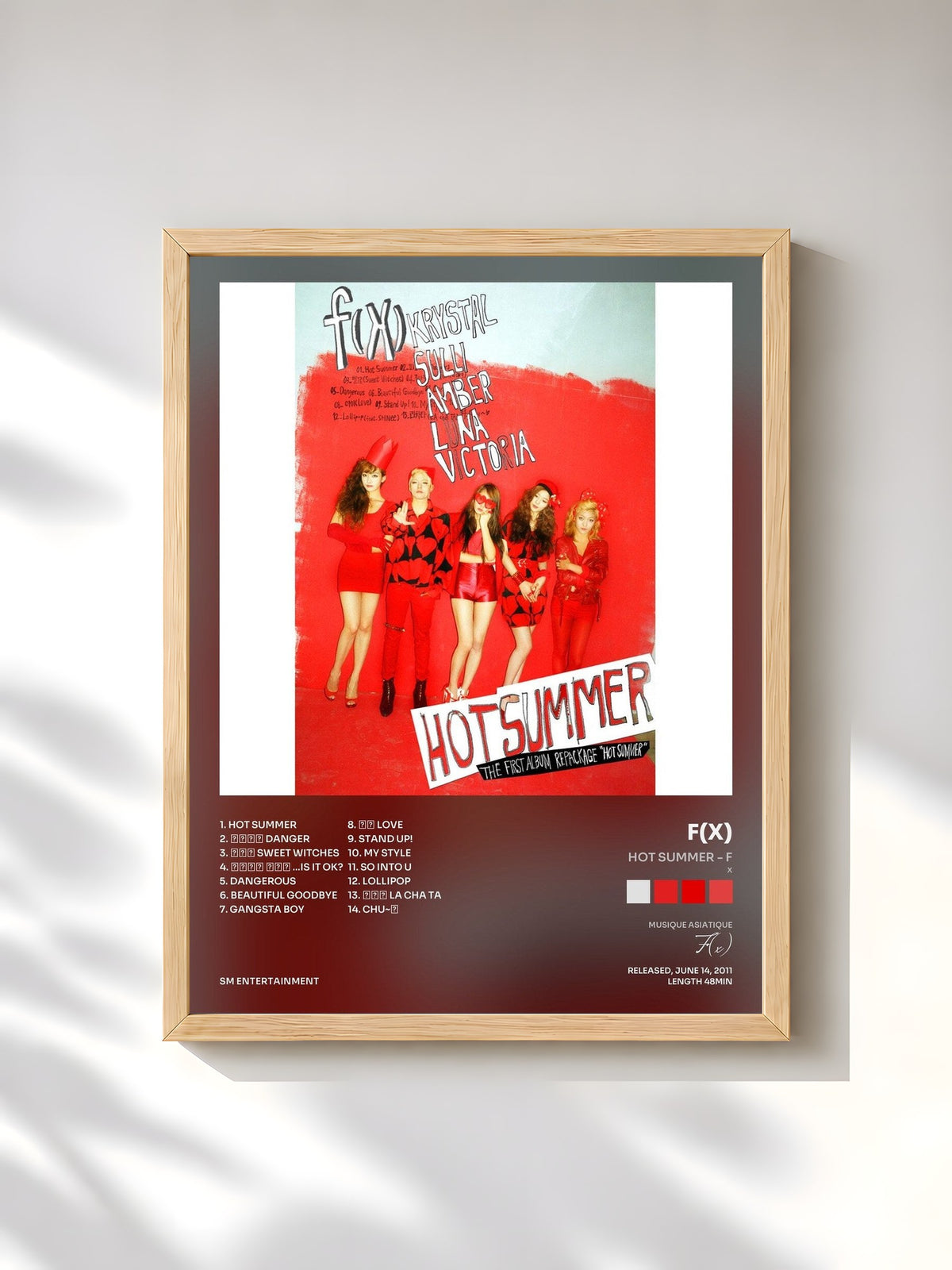 #bois Tableau de l'album Hot Summer - f(x) 1st Album Repackage de F(x), cadre en bois brut, imprimé et encadré en France