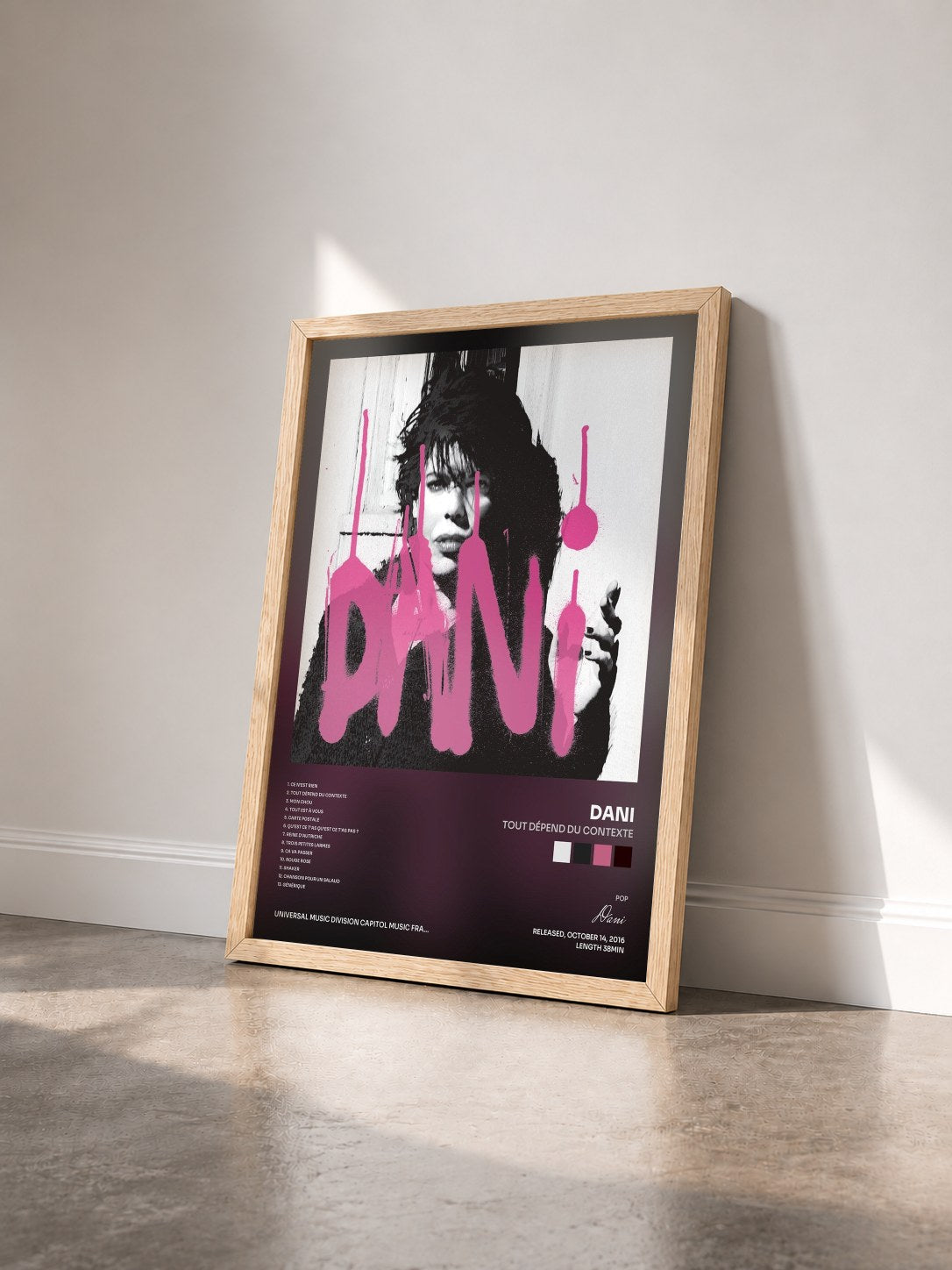 #bois Tableau de l'album Tout dépend du contexte de Dani vu de trois quarts, cadre en bois brut