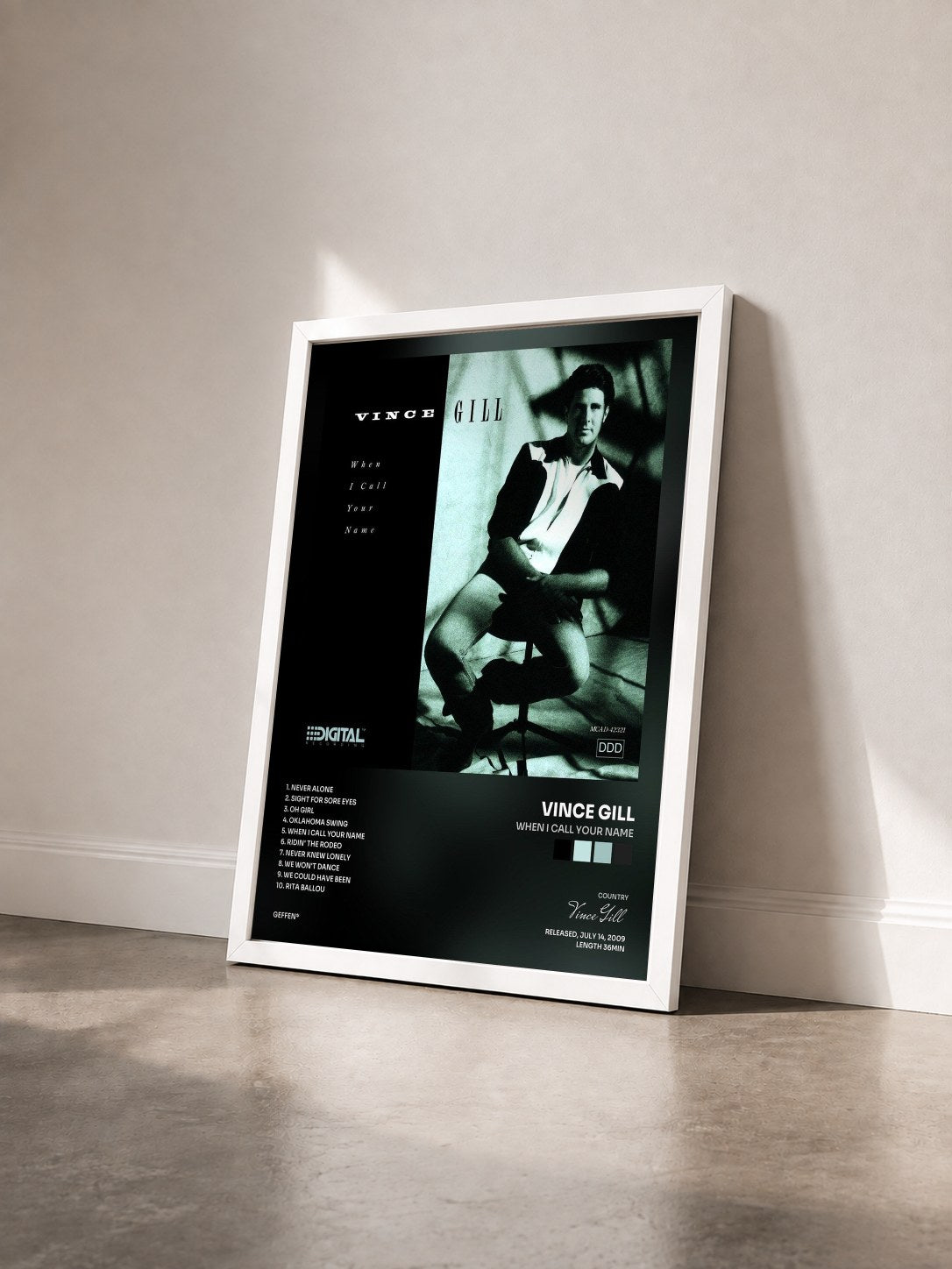 #blanc Tableau de l'album When I Call Your Name de Vince Gill vu de trois quarts, cadre blanc