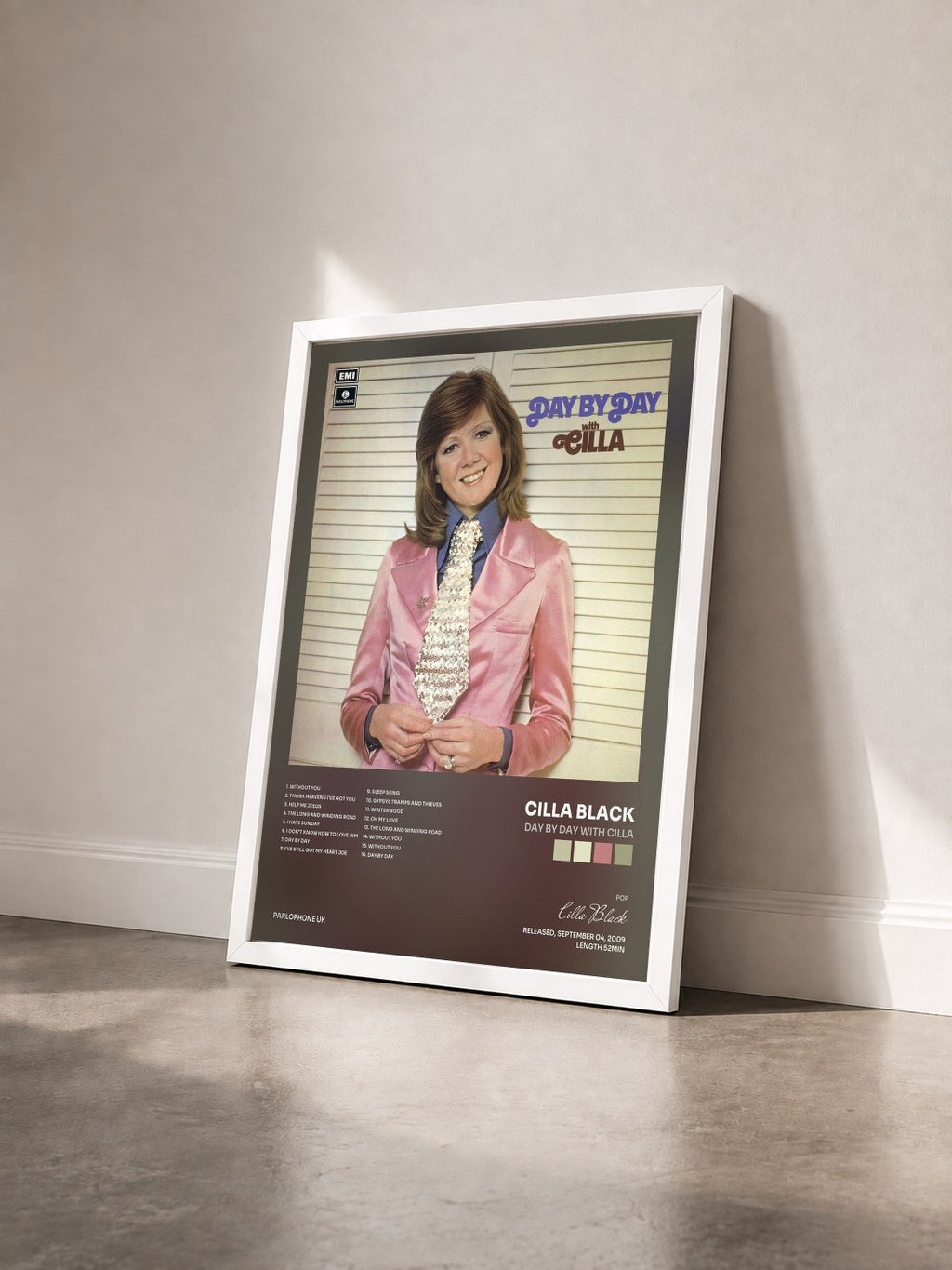 #blanc Tableau de l'album Day by Day With Cilla de Cilla Black vu de trois quarts, cadre blanc