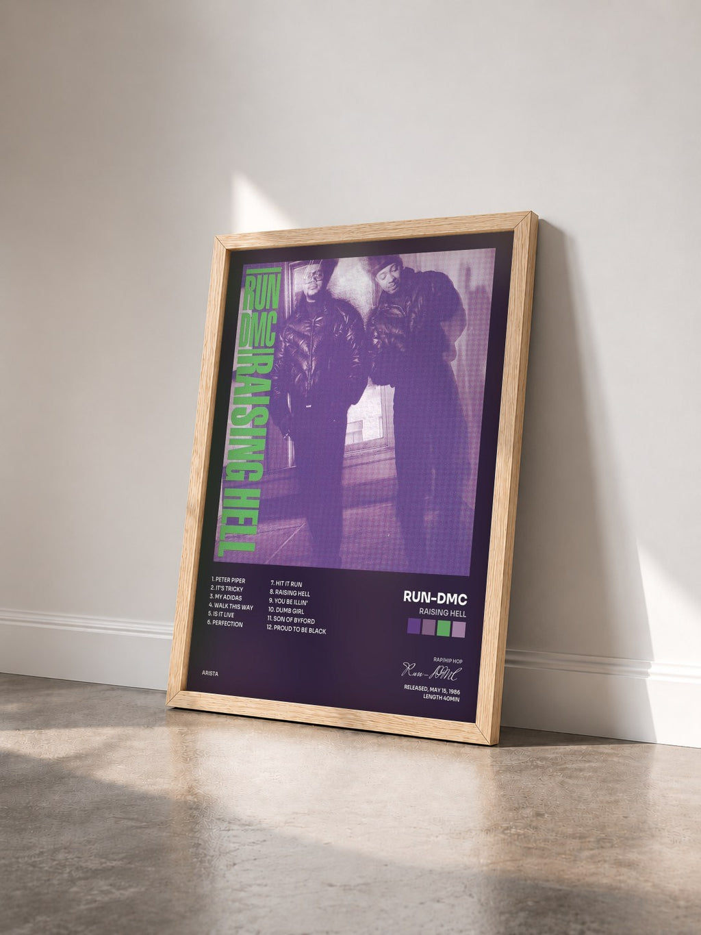 #bois Tableau de l'album Raising Hell de Run-DMC vu de trois quarts, cadre en bois brut
