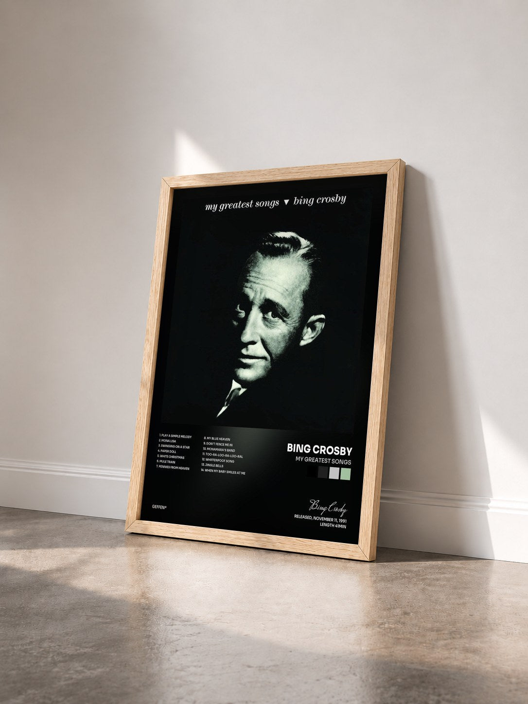 #bois Tableau de l'album My Greatest Songs de Bing Crosby vu de trois quarts, cadre en bois brut