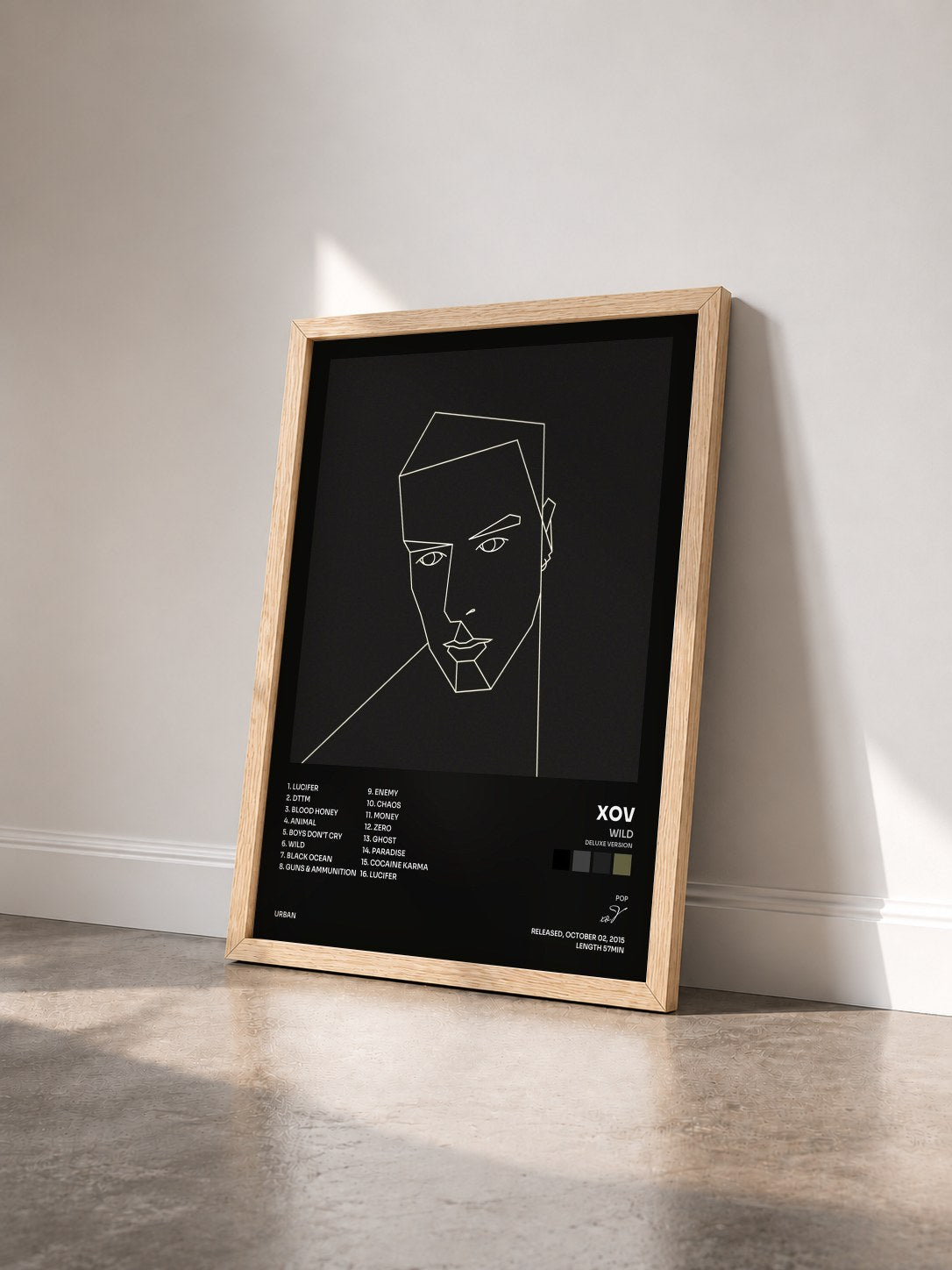 #bois Tableau de l'album Wild (Deluxe Version) de xoV vu de trois quarts, cadre en bois brut