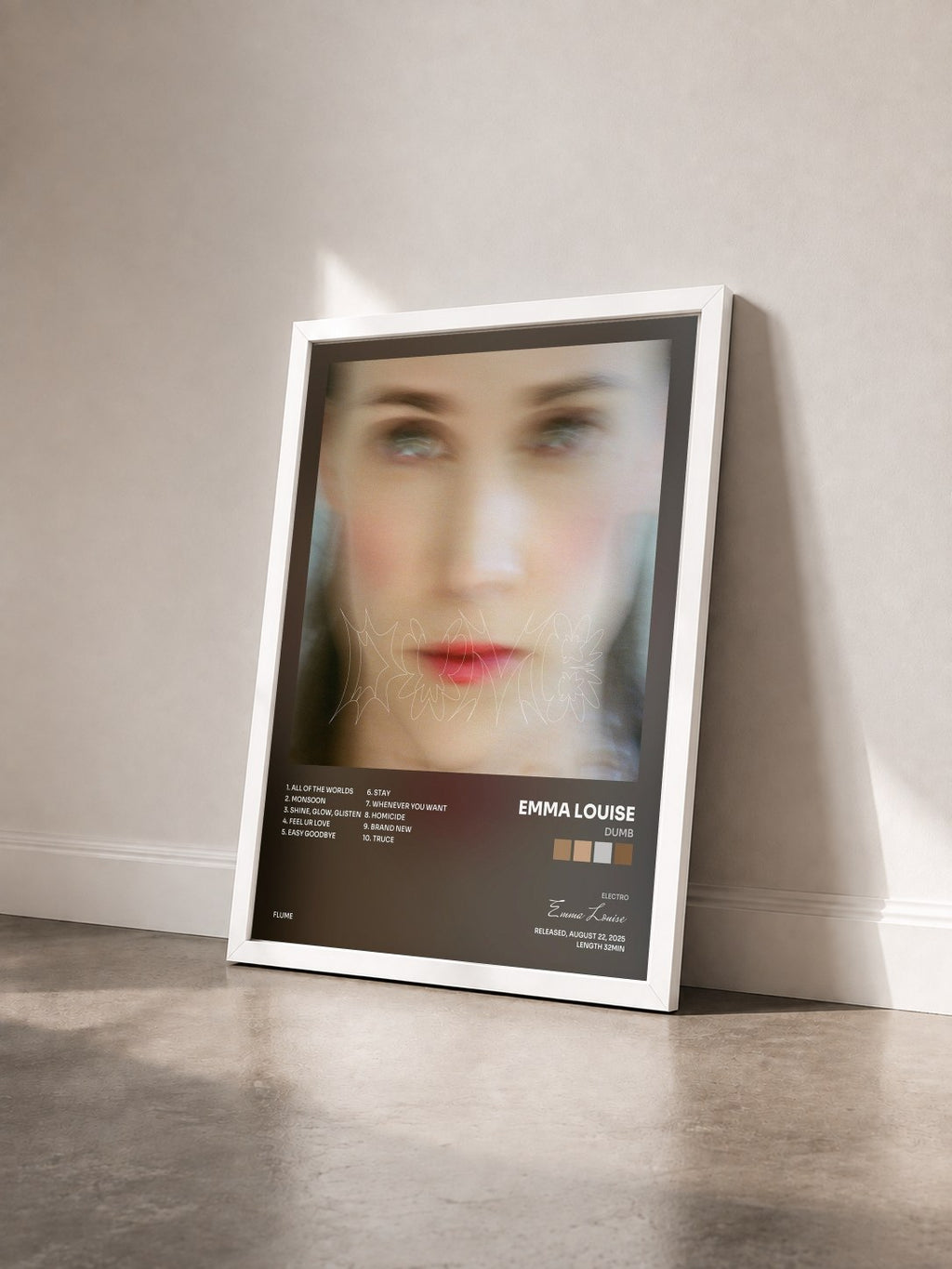 #blanc Tableau de l'album DUMB de Emma Louise vu de trois quarts, cadre blanc