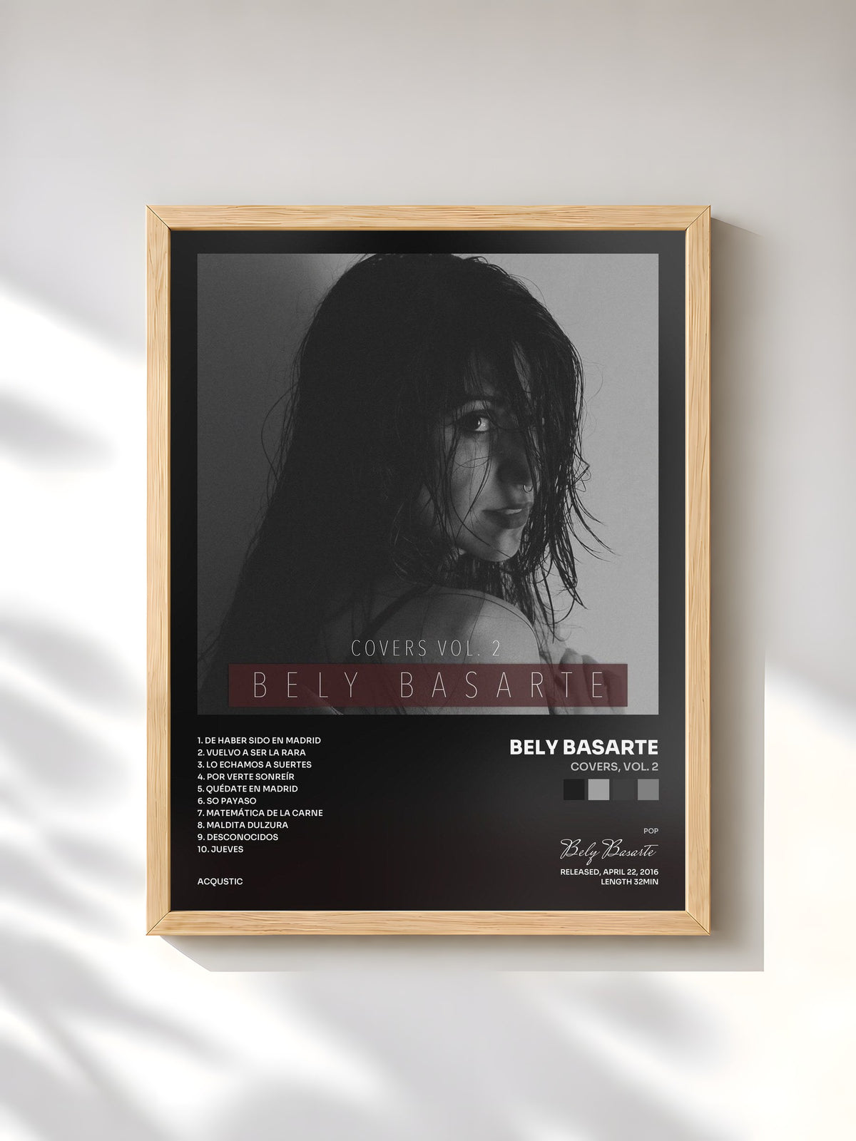 #bois Tableau de l'album Covers, Vol. 2 de Bely Basarte, cadre en bois brut, imprimé et encadré en France