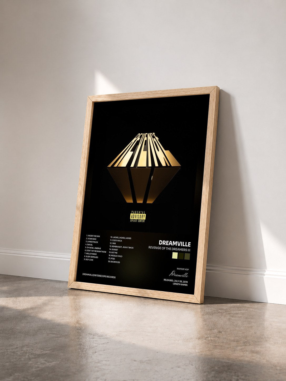 #bois Tableau de l'album Revenge Of The Dreamers III de Dreamville vu de trois quarts, cadre en bois brut