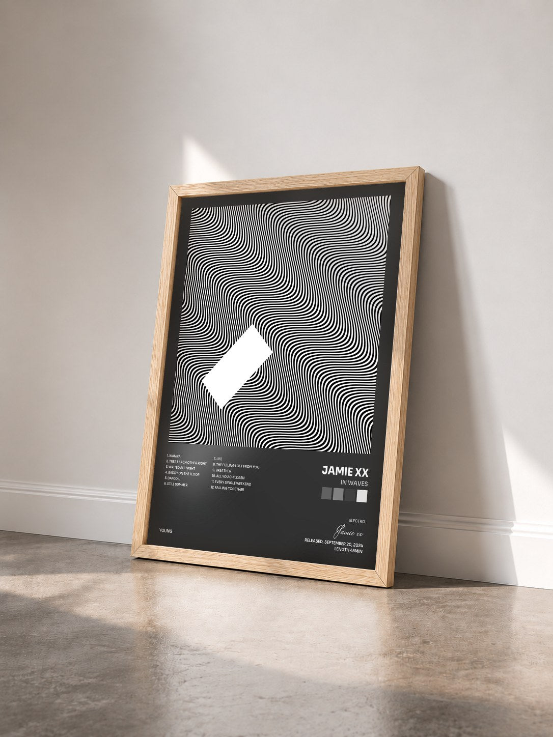 #bois Tableau de l'album In Waves de Jamie xx vu de trois quarts, cadre en bois brut