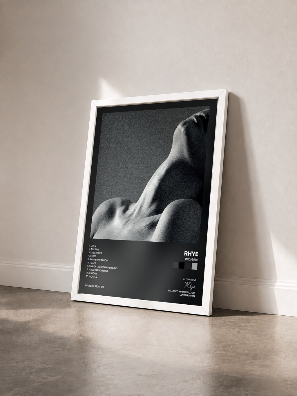 #blanc Tableau de l'album Woman de Rhye vu de trois quarts, cadre blanc