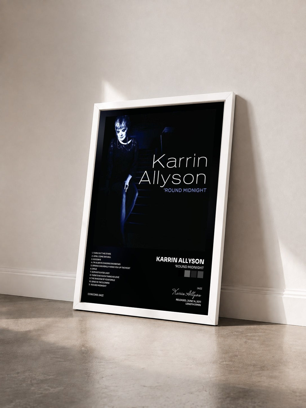 #blanc Tableau de l'album 'Round Midnight de Karrin Allyson vu de trois quarts, cadre blanc