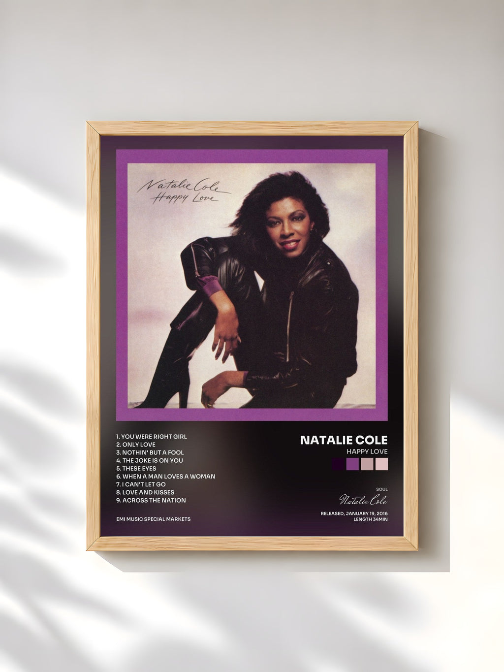 #bois Tableau de l'album Happy Love de Natalie Cole, cadre en bois brut, imprimé et encadré en France