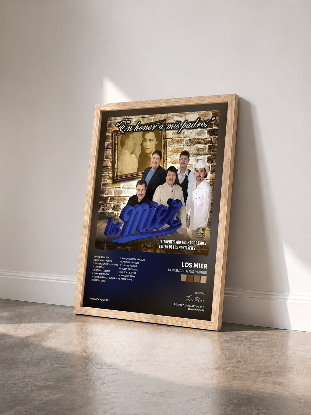 #bois Tableau de l'album Homenaje a Mis Padres de Los Mier vu de trois quarts, cadre en bois brut