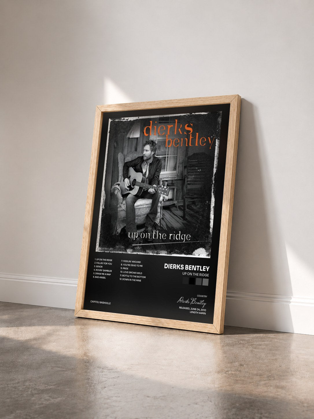 #bois Tableau de l'album Up On The Ridge de Dierks Bentley vu de trois quarts, cadre en bois brut