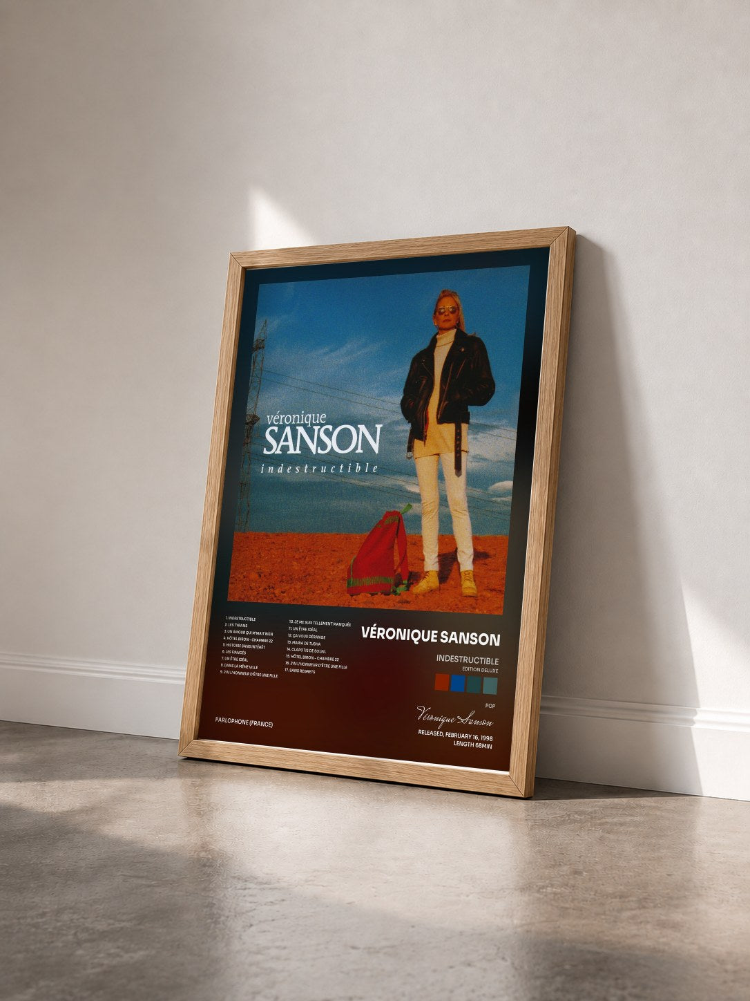 #bois Tableau de l'album Indestructible (Edition Deluxe) de Véronique Sanson vu de trois quarts, cadre en bois brut