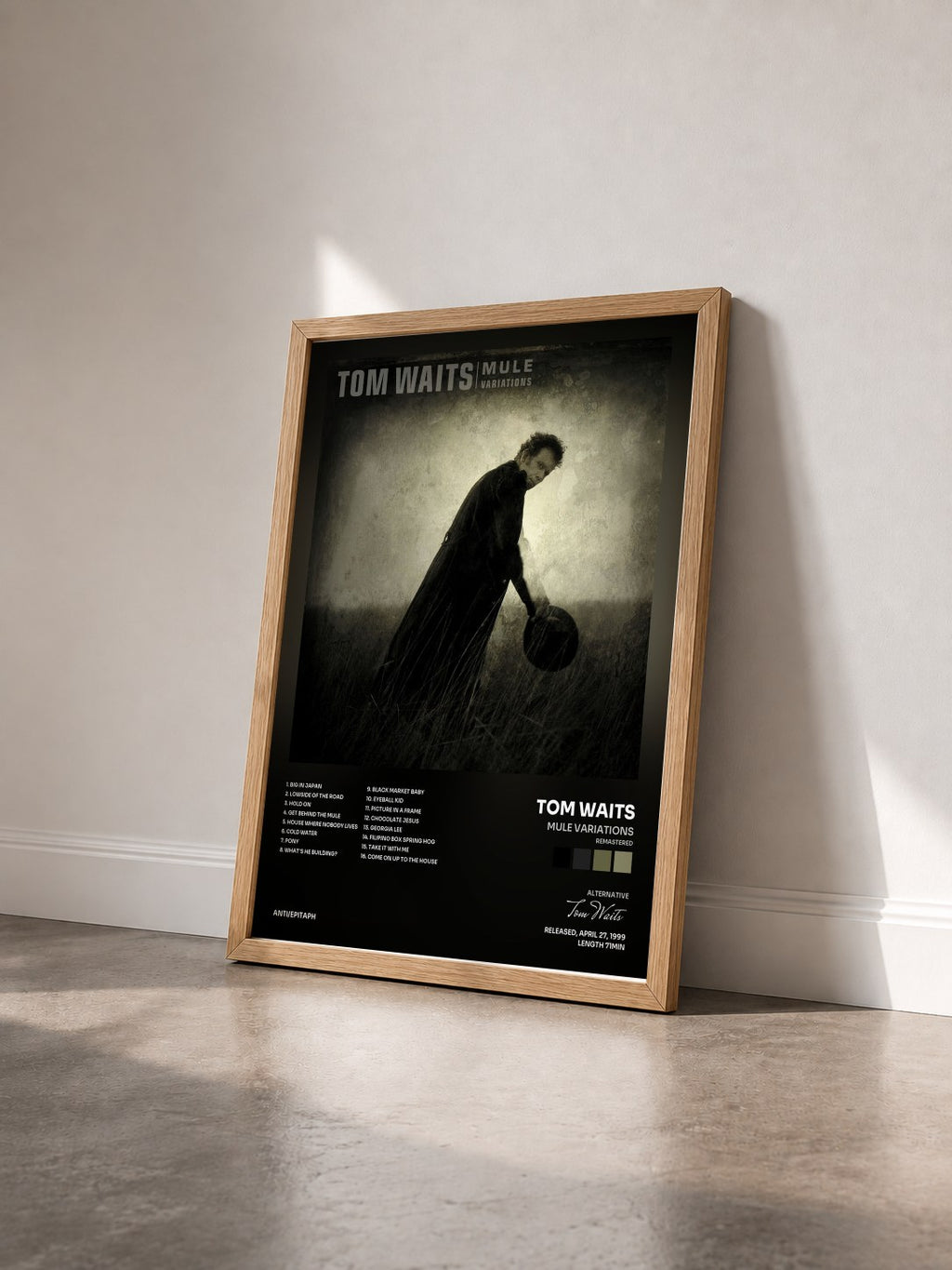 #bois Tableau de l'album Mule Variations (Remastered) de Tom Waits vu de trois quarts, cadre en bois brut