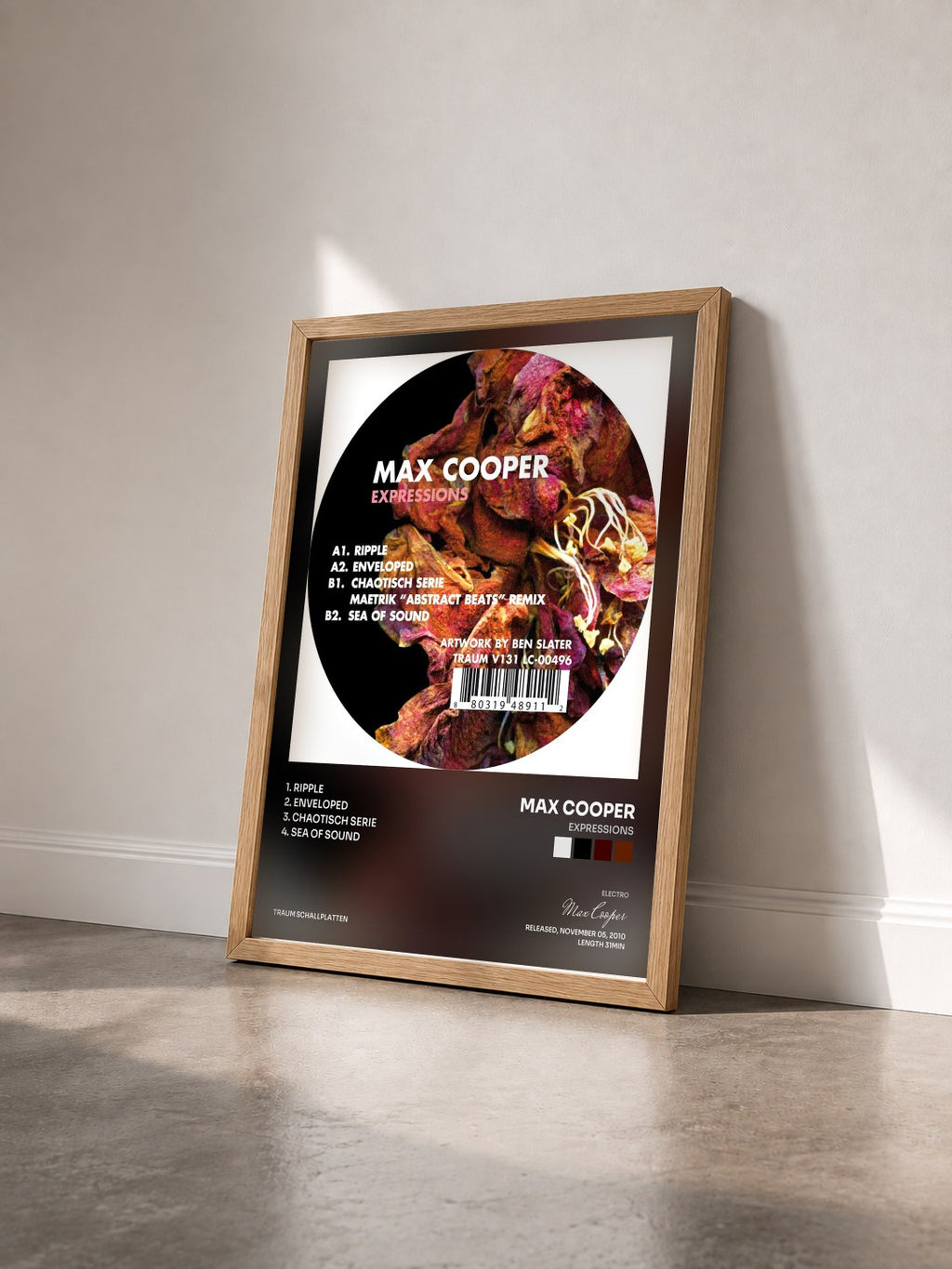 #bois Tableau de l'album Expressions de Max Cooper vu de trois quarts, cadre en bois brut