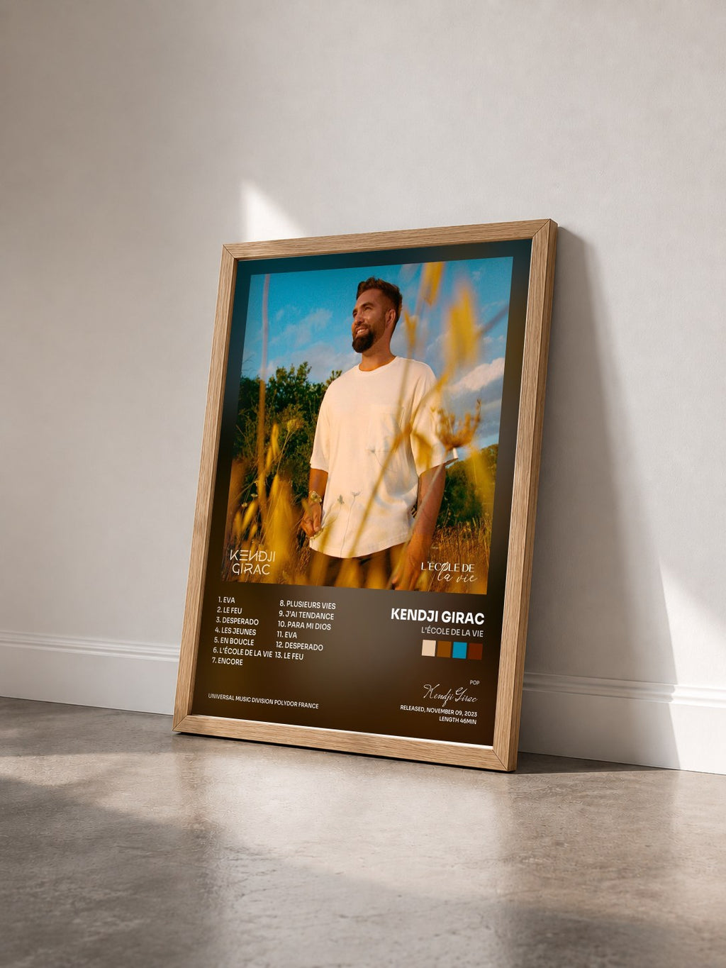 #bois Tableau de l'album L'école de la vie de Kendji Girac vu de trois quarts, cadre en bois brut