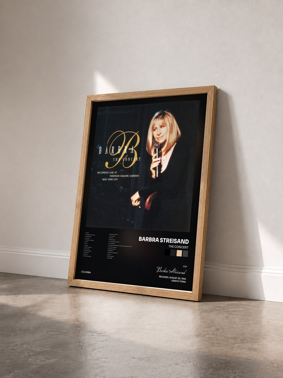 #bois Tableau de l'album The Concert de Barbra Streisand vu de trois quarts, cadre en bois brut