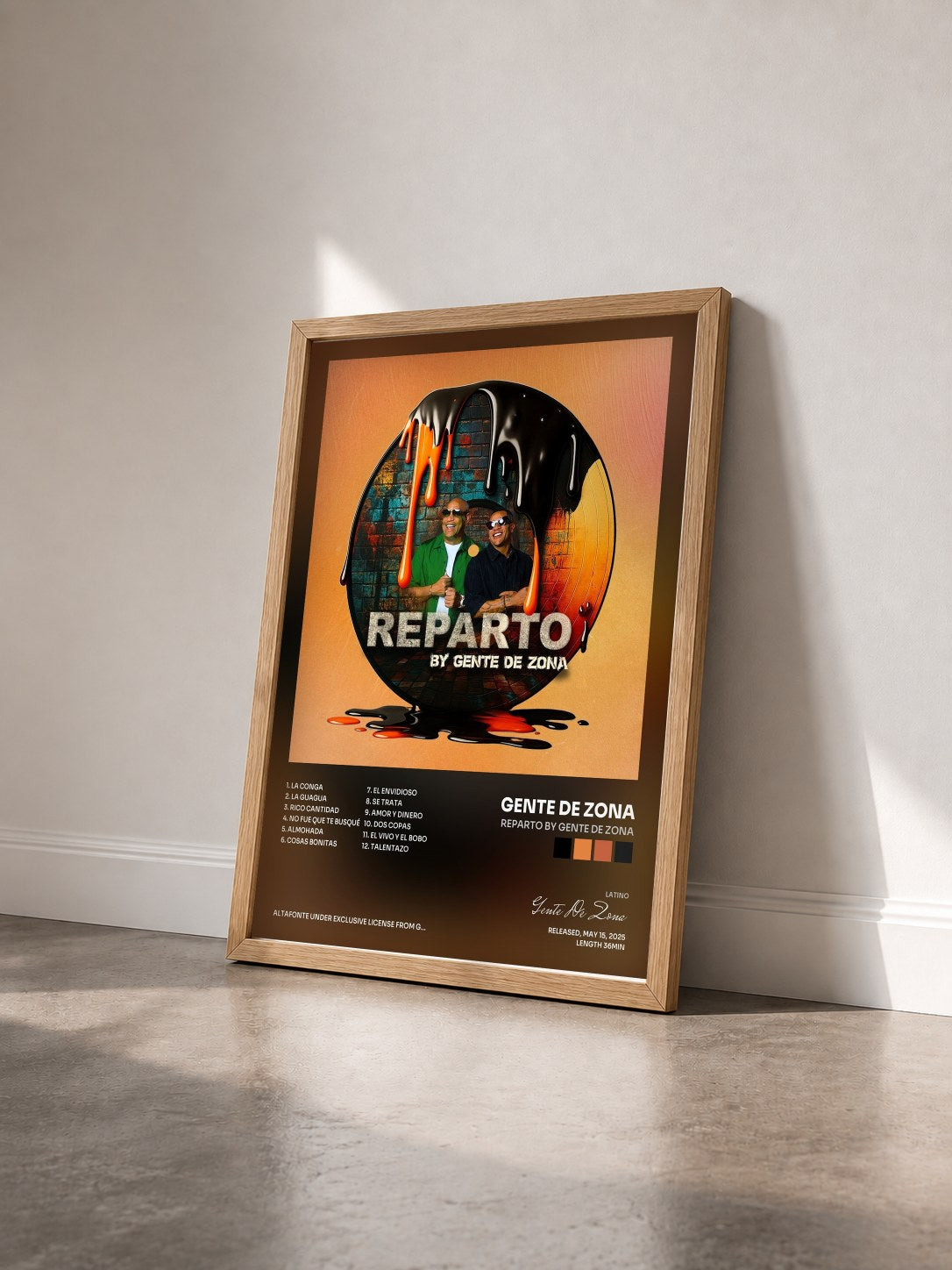 #bois Tableau de l'album REPARTO BY GENTE DE ZONA de Gente De Zona vu de trois quarts, cadre en bois brut