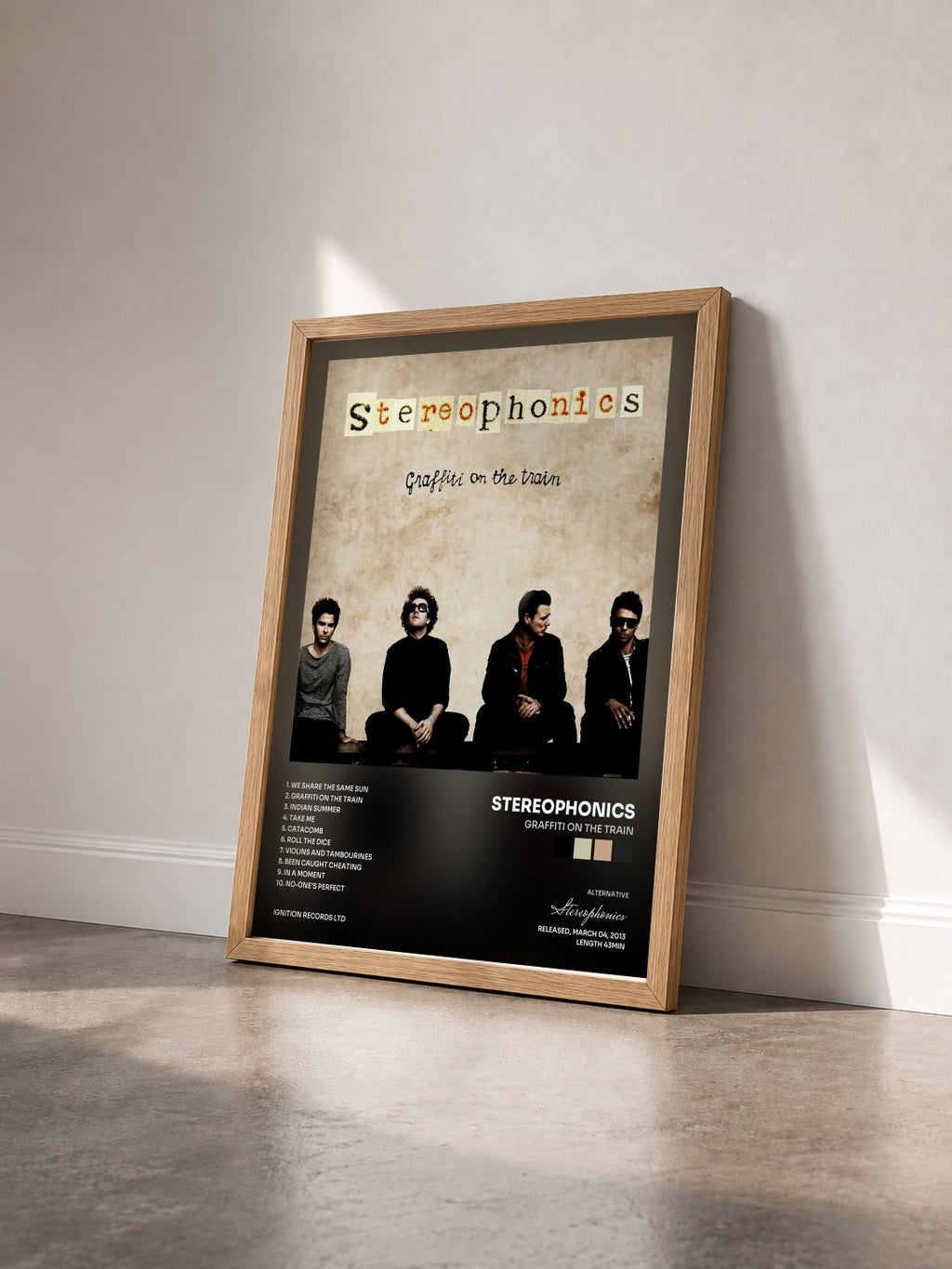 #bois Tableau de l'album Graffiti On The Train de Stereophonics vu de trois quarts, cadre en bois brut