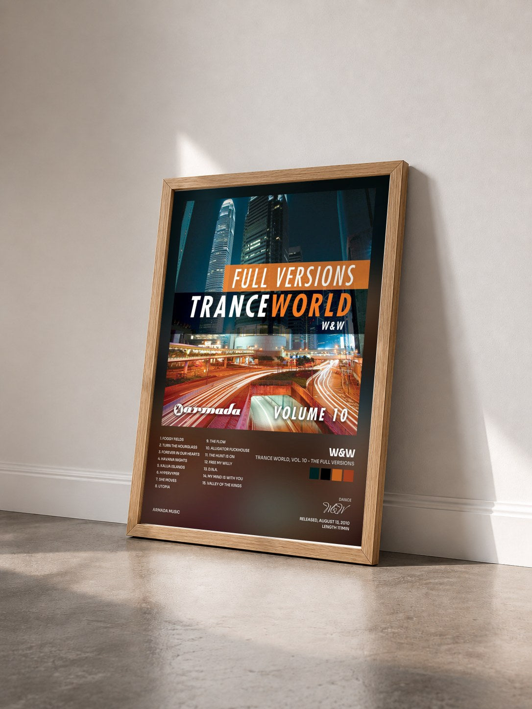 #bois Tableau de l'album Trance World, Vol. 10 - The Full Versions de W&W vu de trois quarts, cadre en bois brut