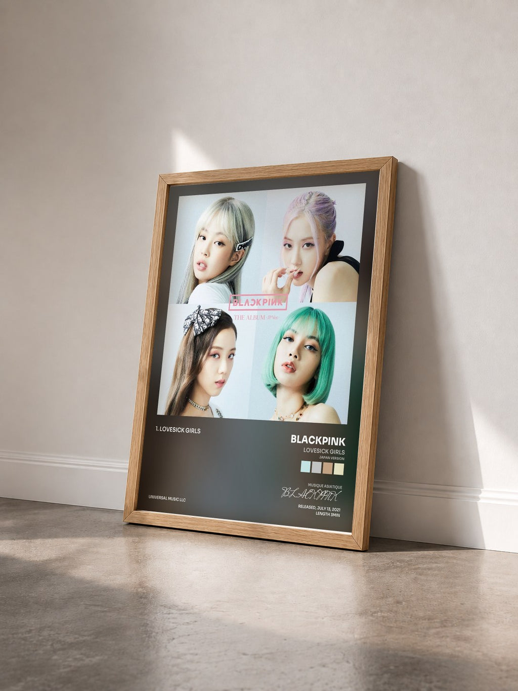 #bois Tableau de l'album Lovesick Girls (Japan Version) de BLACKPINK vu de trois quarts, cadre en bois brut