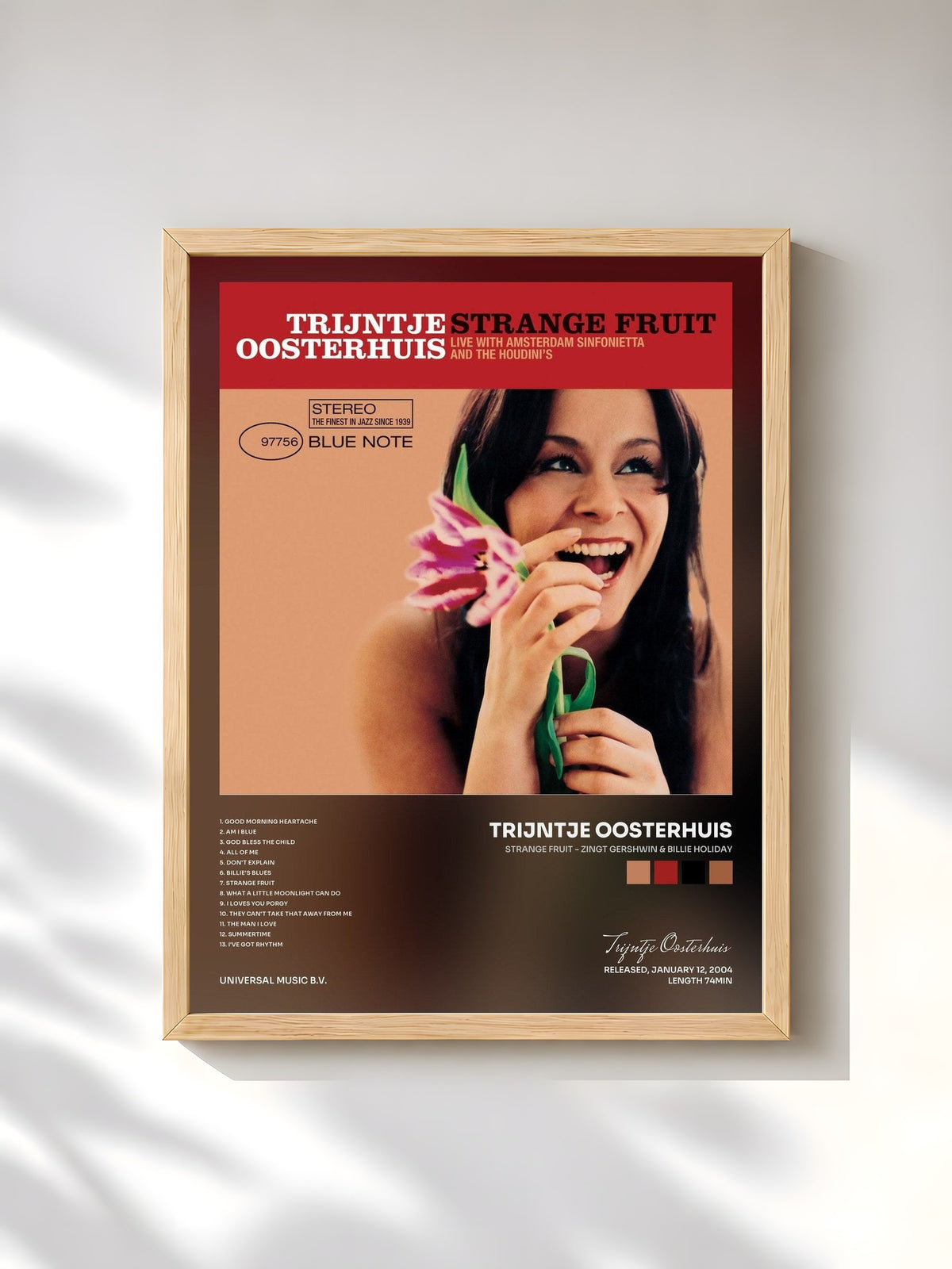 #bois Tableau de l'album Strange Fruit - Zingt Gershwin & Billie Holiday de Trijntje Oosterhuis, cadre en bois brut, imprimé et encadré en France