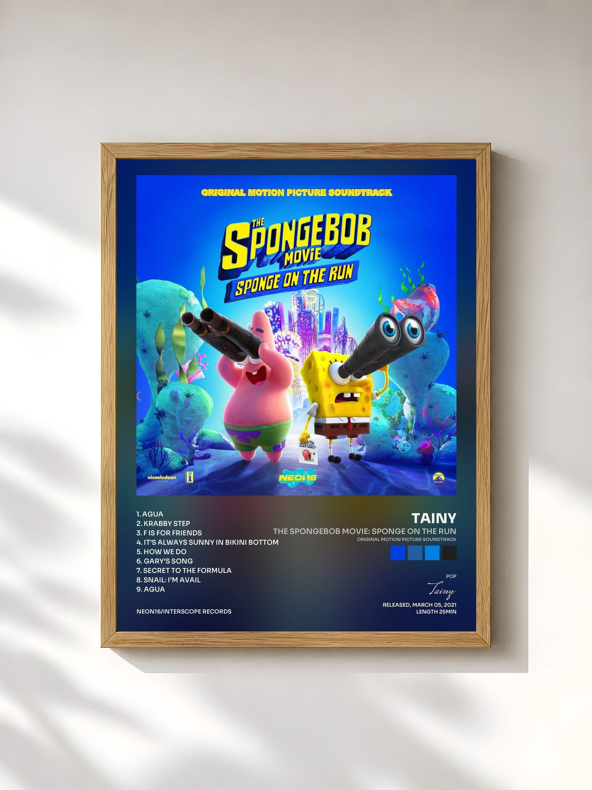 #bois Tableau de l'album The SpongeBob Movie: Sponge On The Run (Original Motion Picture Soundtrack) de Tainy, cadre en bois brut, imprimé et encadré en France
