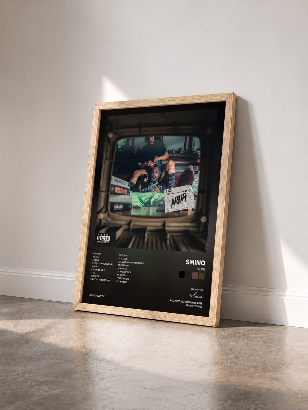 #bois Tableau de l'album NOIR de Smino vu de trois quarts, cadre en bois brut