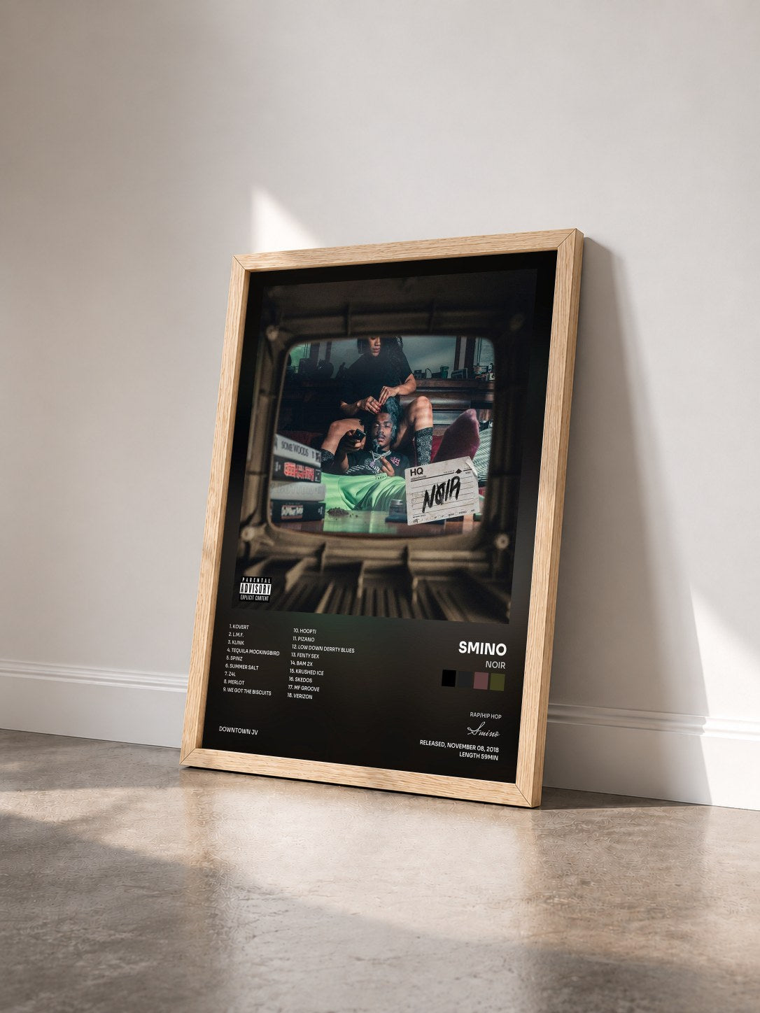 #bois Tableau de l'album NOIR de Smino vu de trois quarts, cadre en bois brut