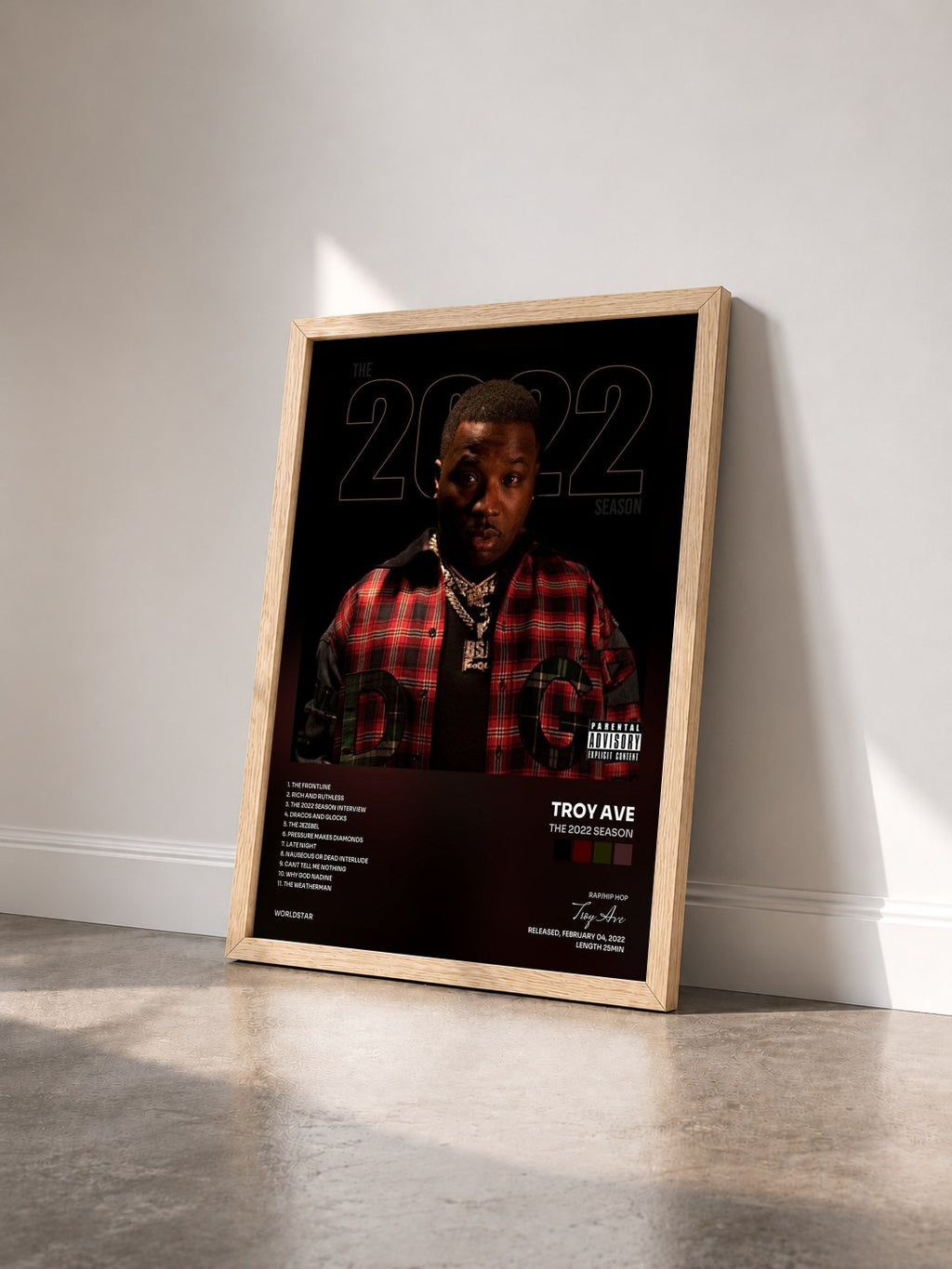 #bois Tableau de l'album The 2022 Season de Troy Ave vu de trois quarts, cadre en bois brut
