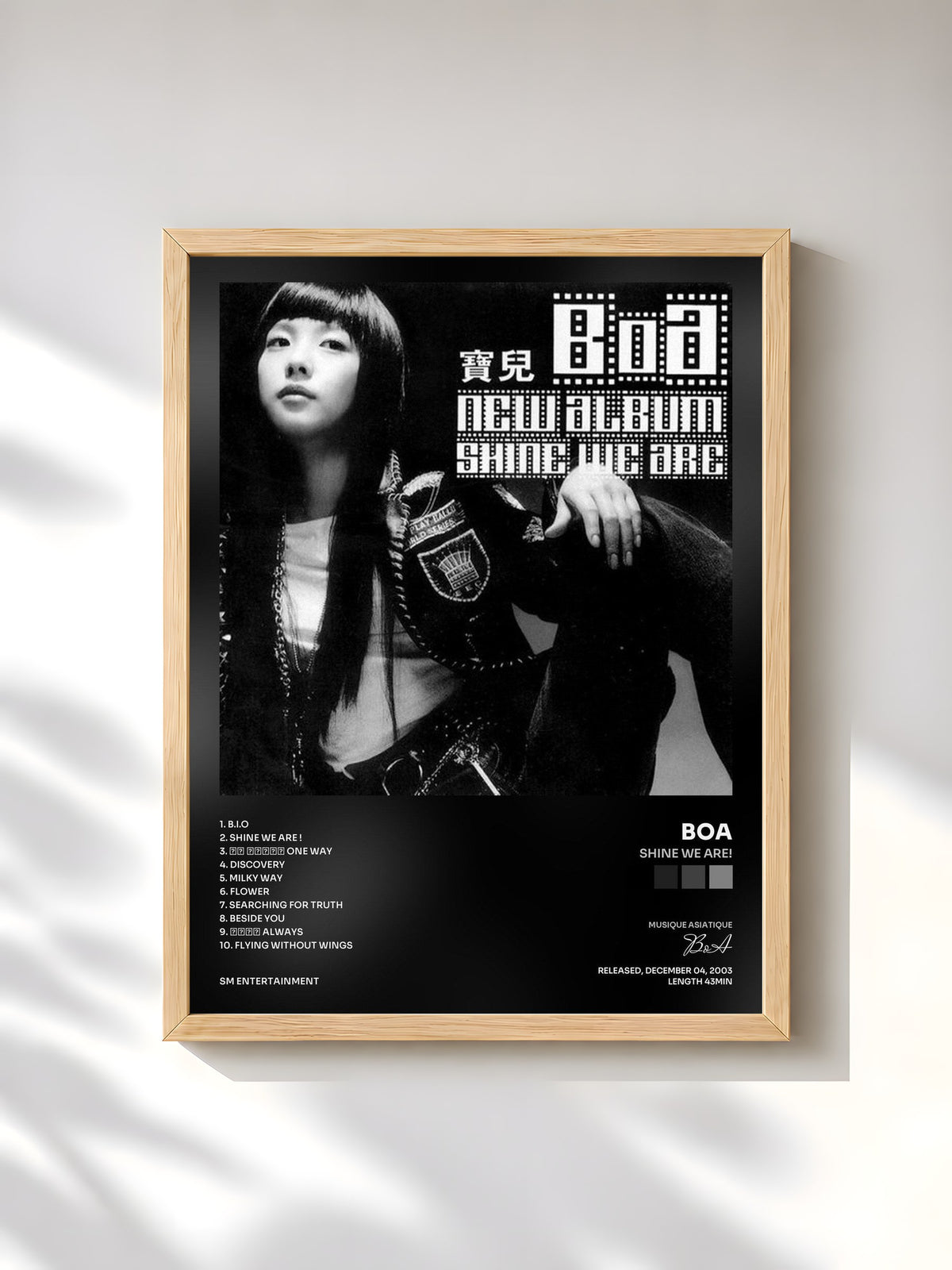 #bois Tableau de l'album Shine We Are! de BoA, cadre en bois brut, imprimé et encadré en France