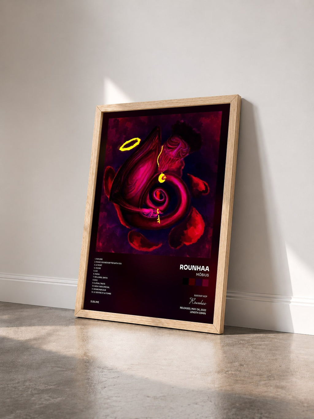 #bois Tableau de l'album MÖBIUS de Rounhaa vu de trois quarts, cadre en bois brut