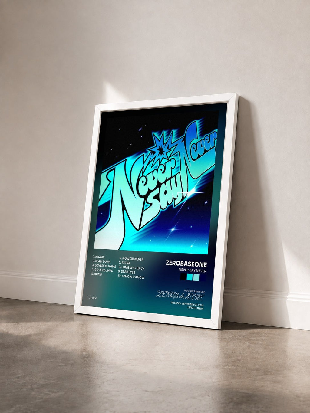 #blanc Tableau de l'album NEVER SAY NEVER de ZEROBASEONE vu de trois quarts, cadre blanc